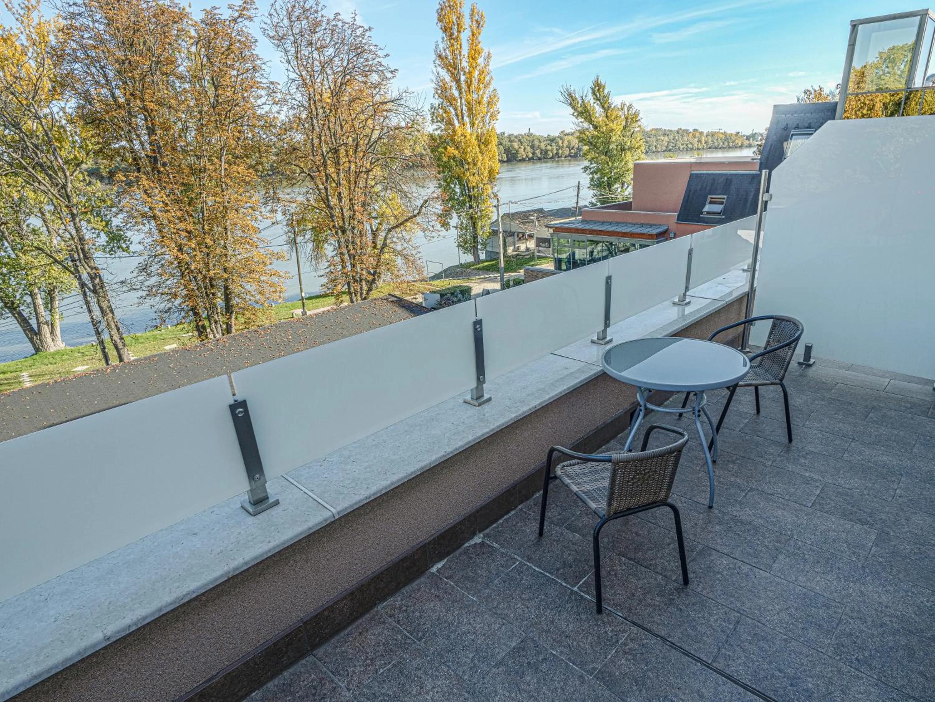 Balcony/Terrace in Holiday Beach Budapest Hotel