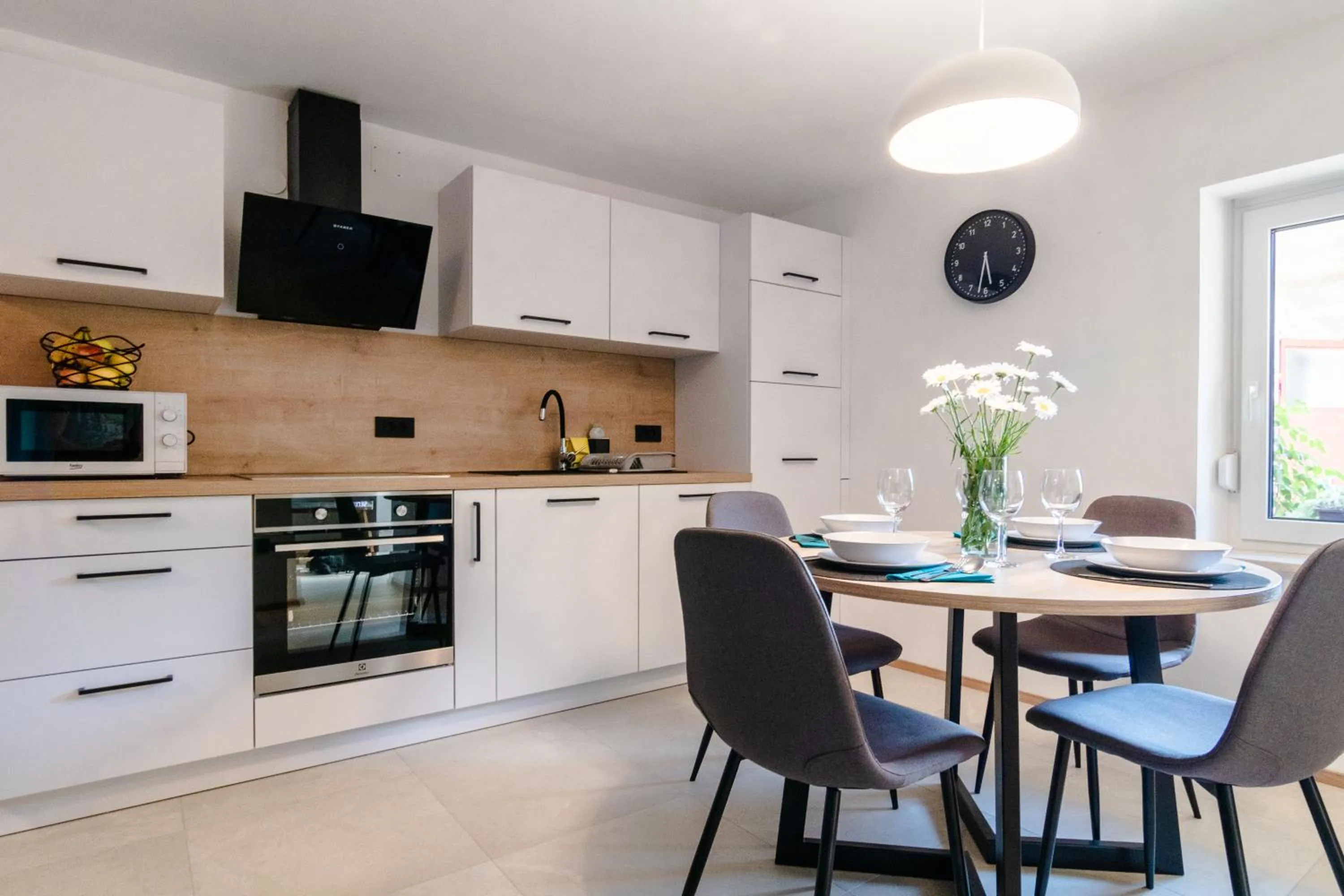 Kitchen or kitchenette in Garden 13