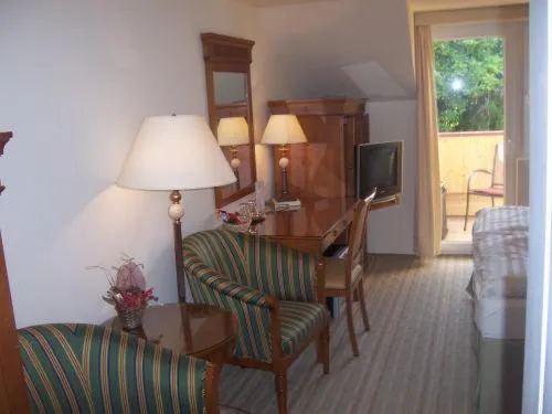 Photo of the whole room in Hotel Romantik Eger