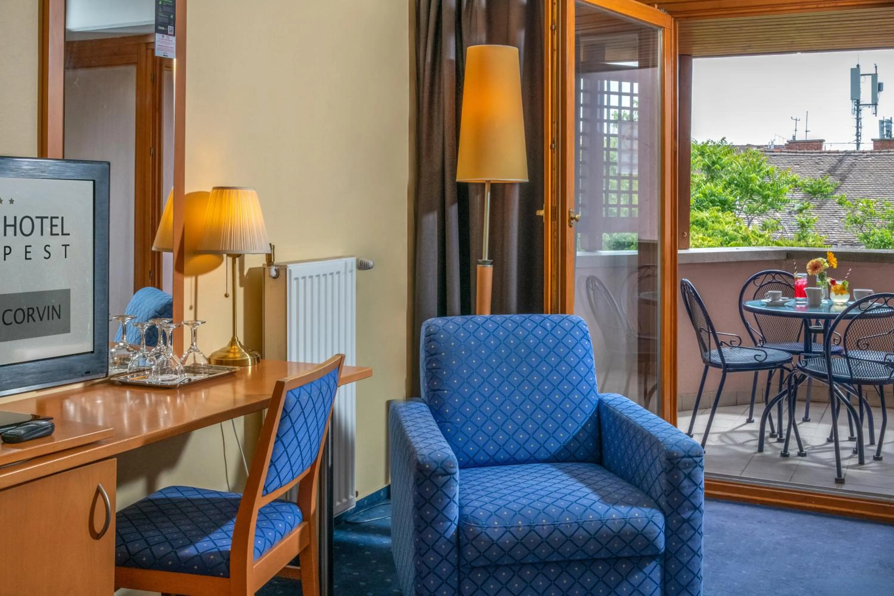 Living room in Corvin Hotel Budapest Sissi Wing