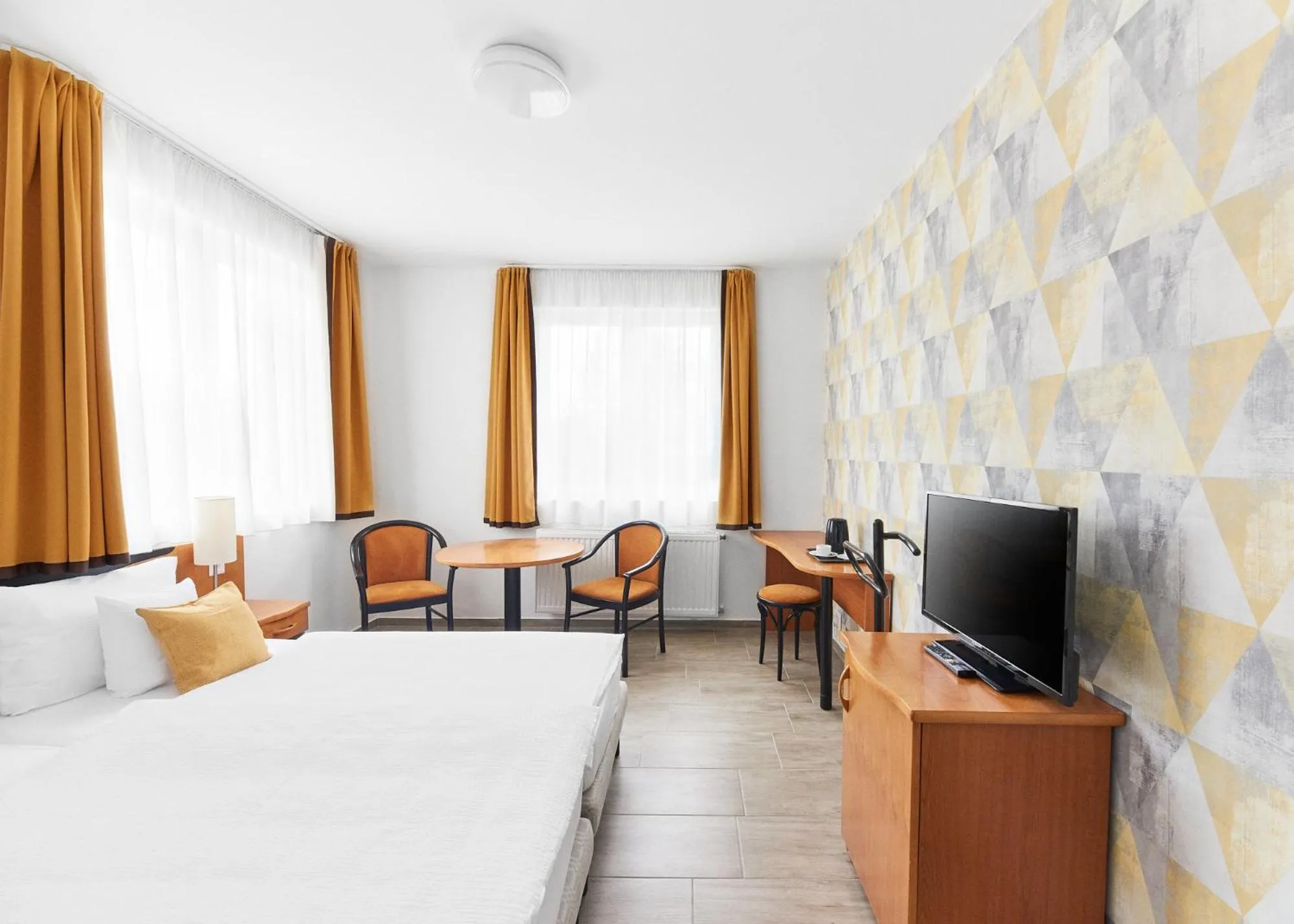 Photo of the whole room in Lorelei Pension Adults Only