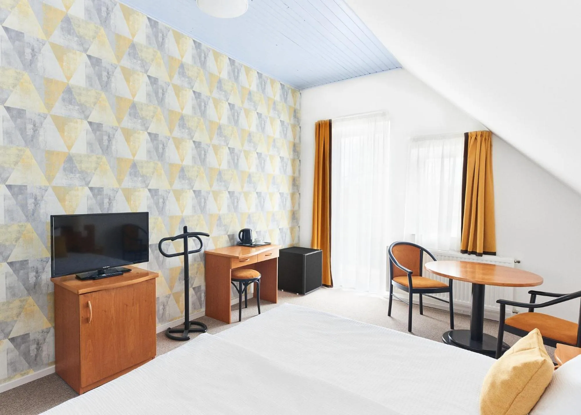 Photo of the whole room in Lorelei Pension Adults Only