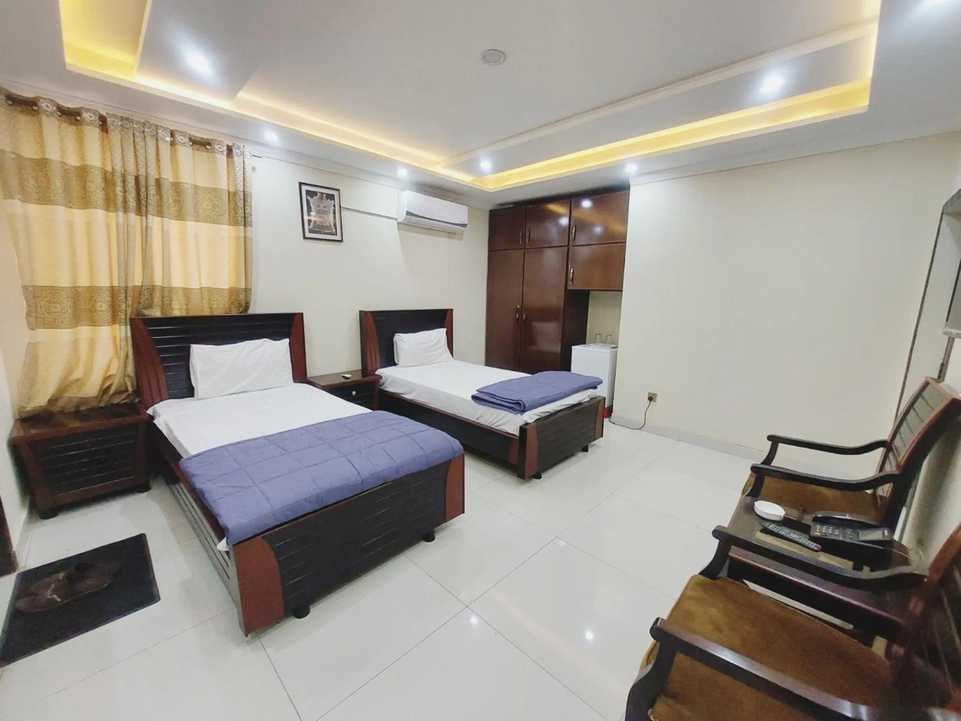 Photo of the whole room, Bed in Hotel White Pearl