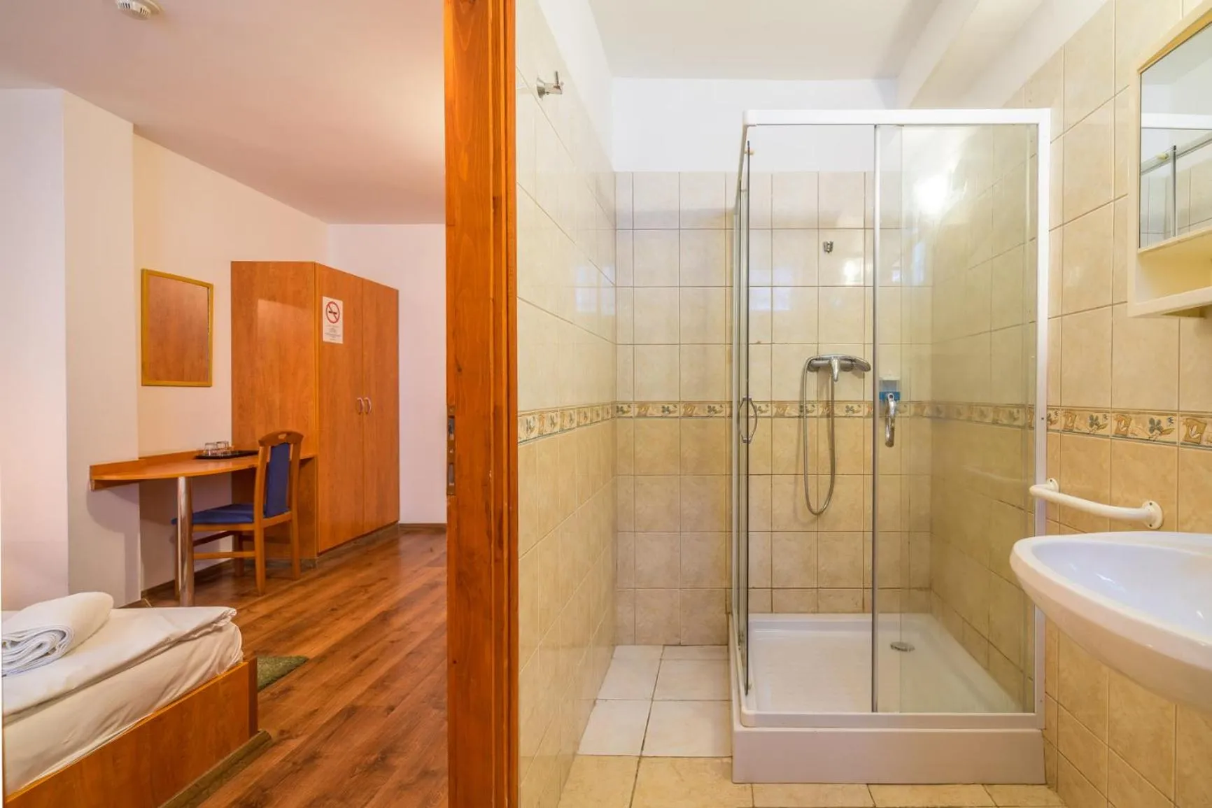 Bathroom in Easy Star Hotel