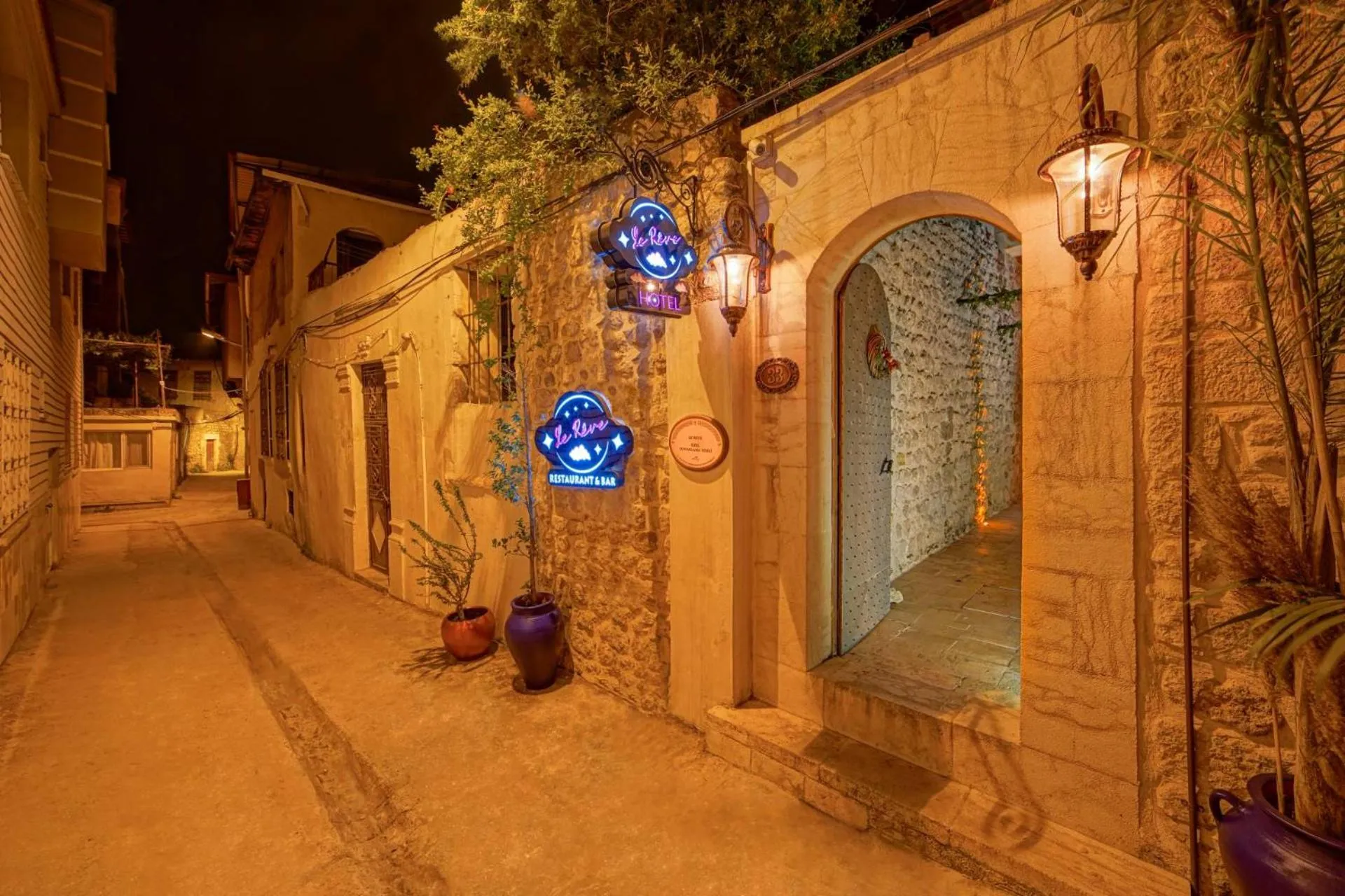 Facade/entrance in Le Reve Butik Otel