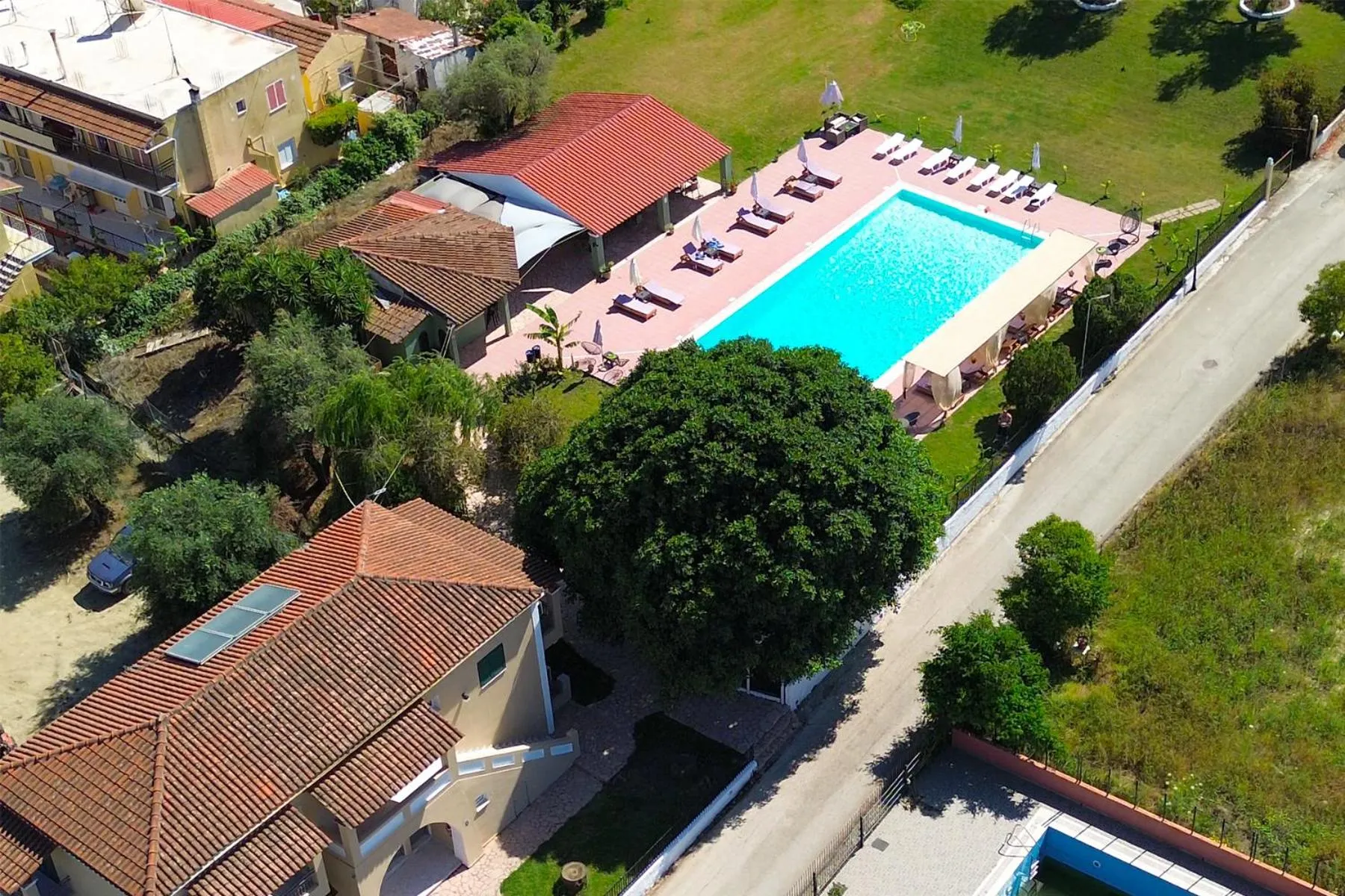 Restaurant/places to eat in Euphoria complex