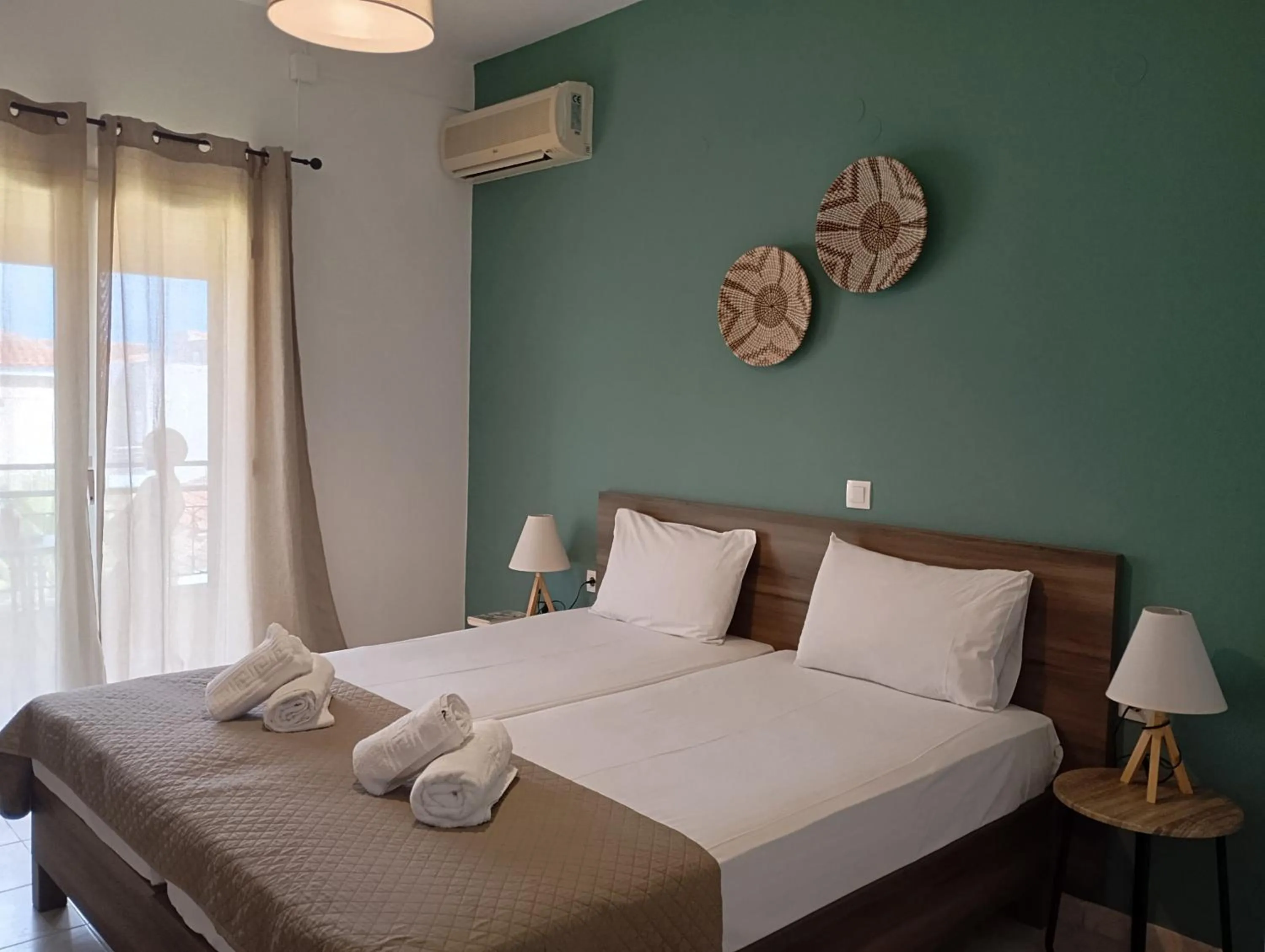 Bed in Euphoria complex