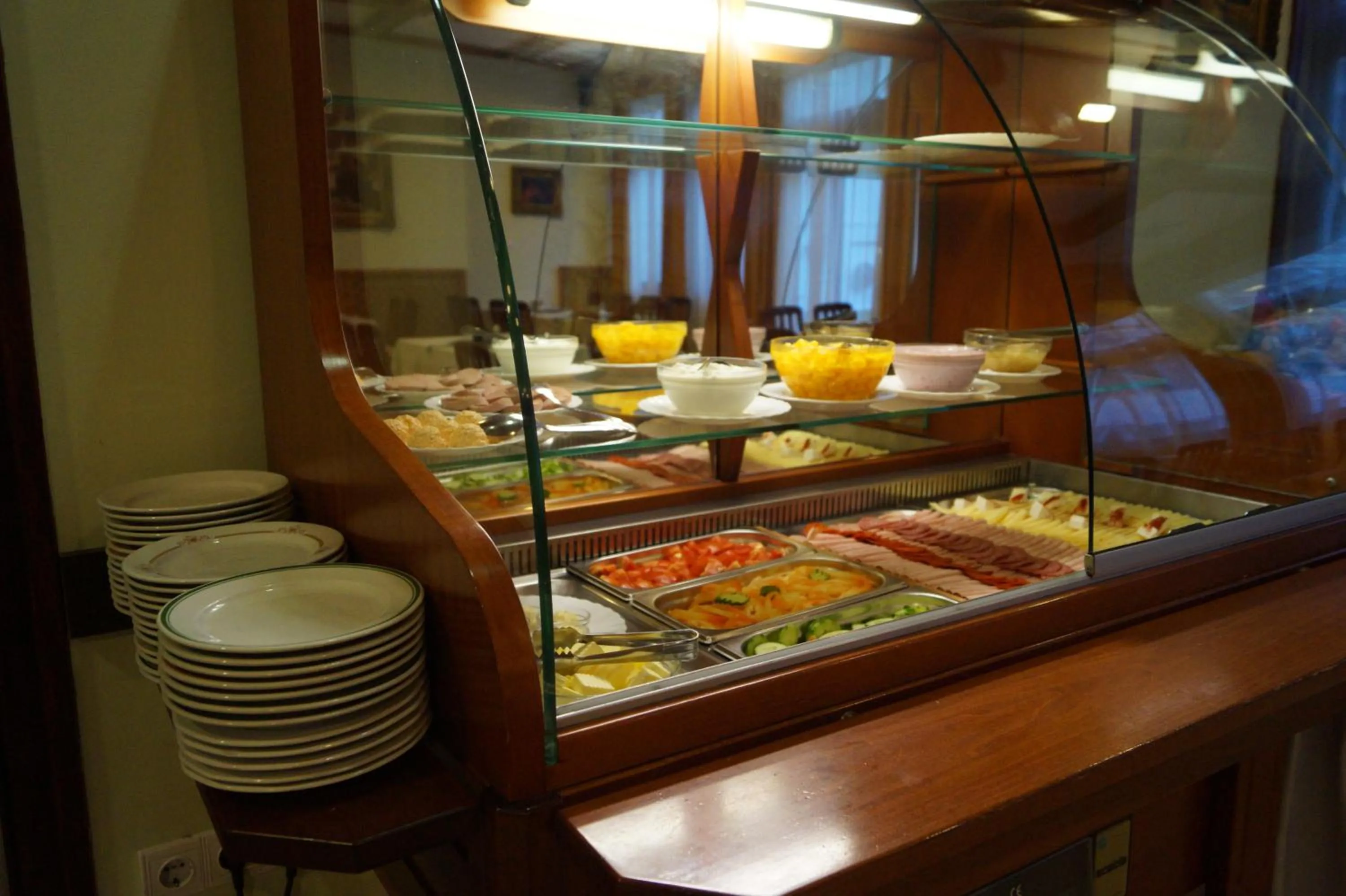 Breakfast in Komfort Hotel Platan
