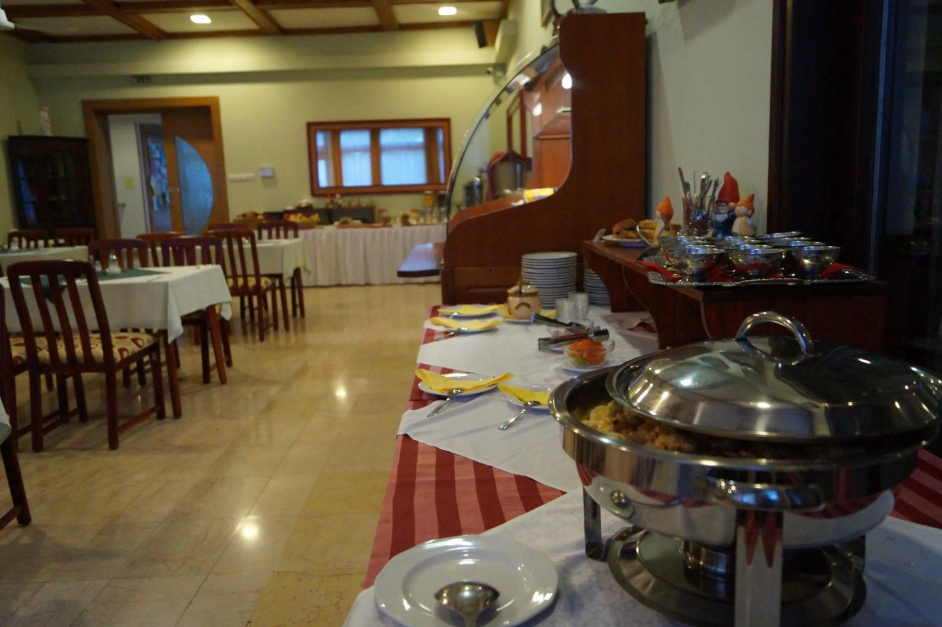 Breakfast in Komfort Hotel Platan