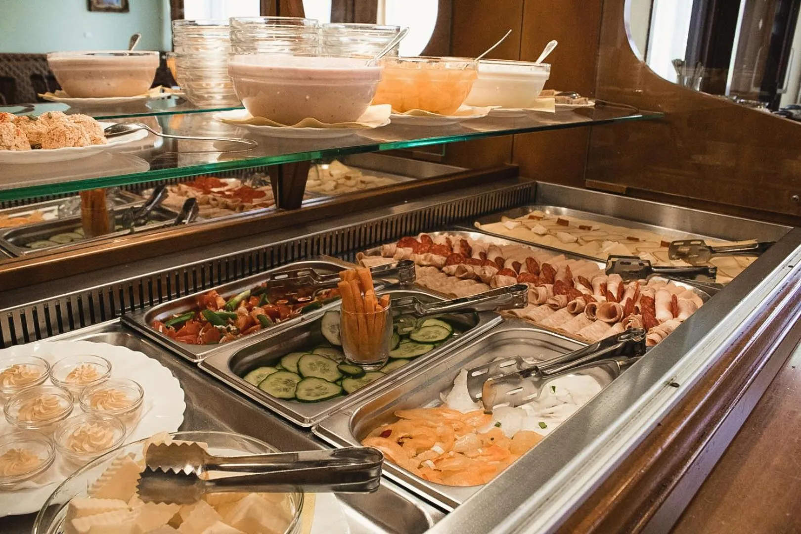Food in Komfort Hotel Platan