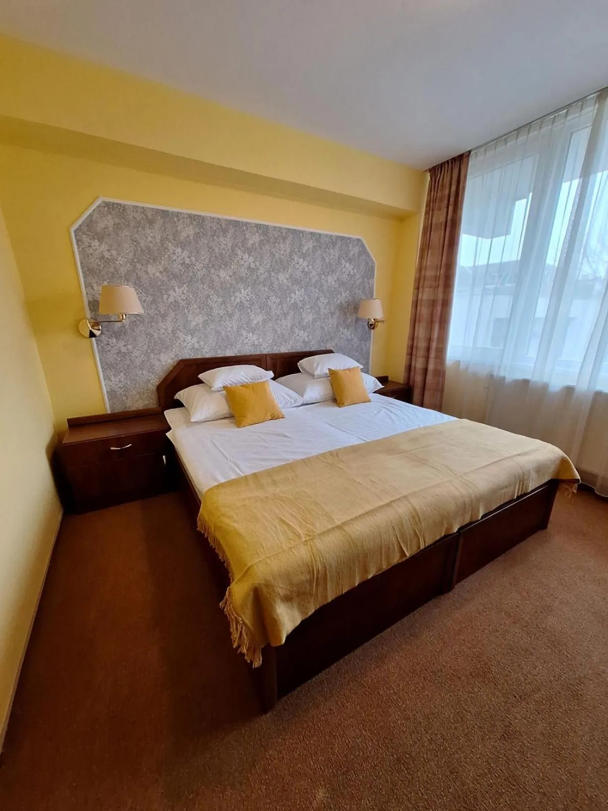 Photo of the whole room, Bed in Komfort Hotel Platan