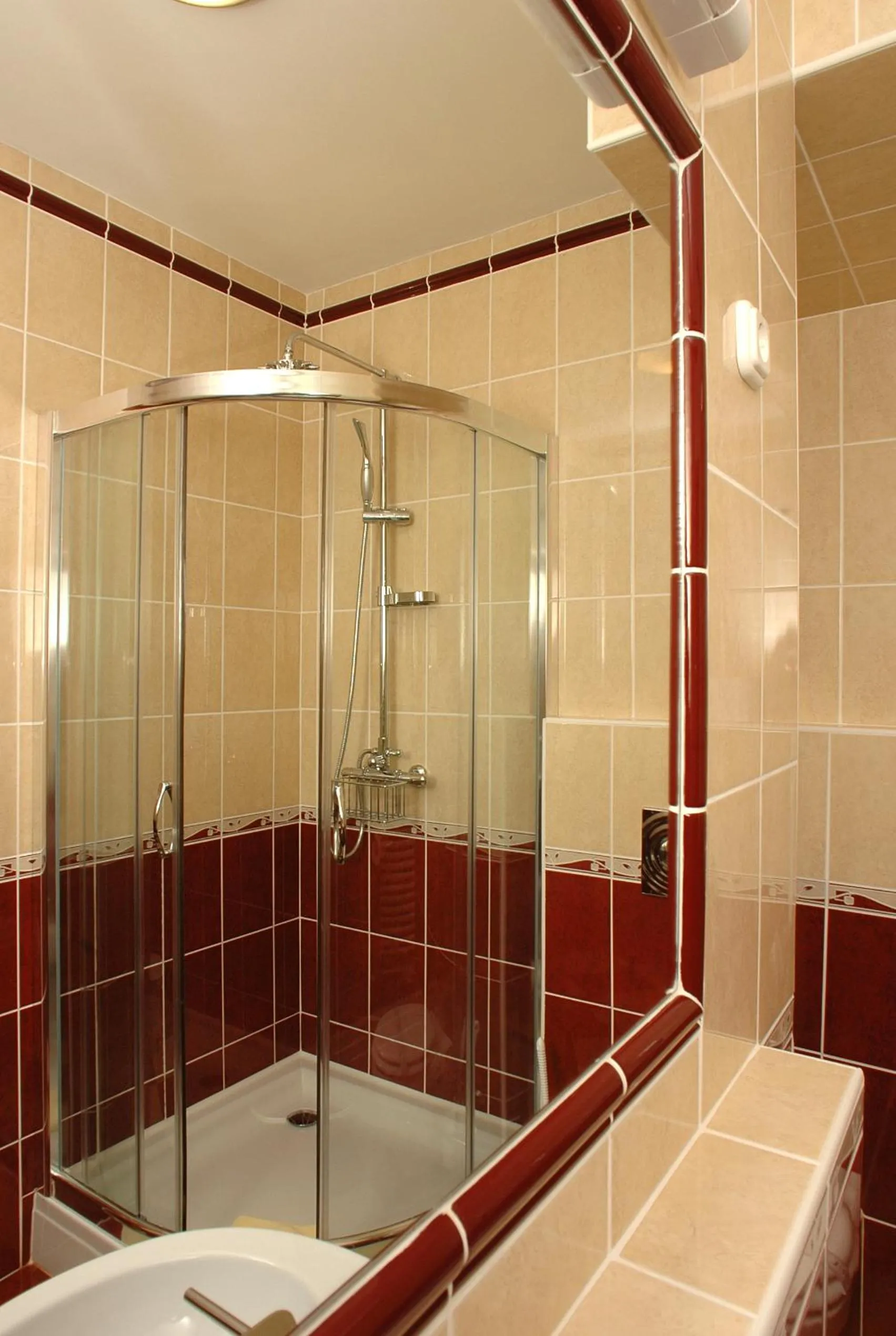 Bathroom in Komfort Hotel Platan