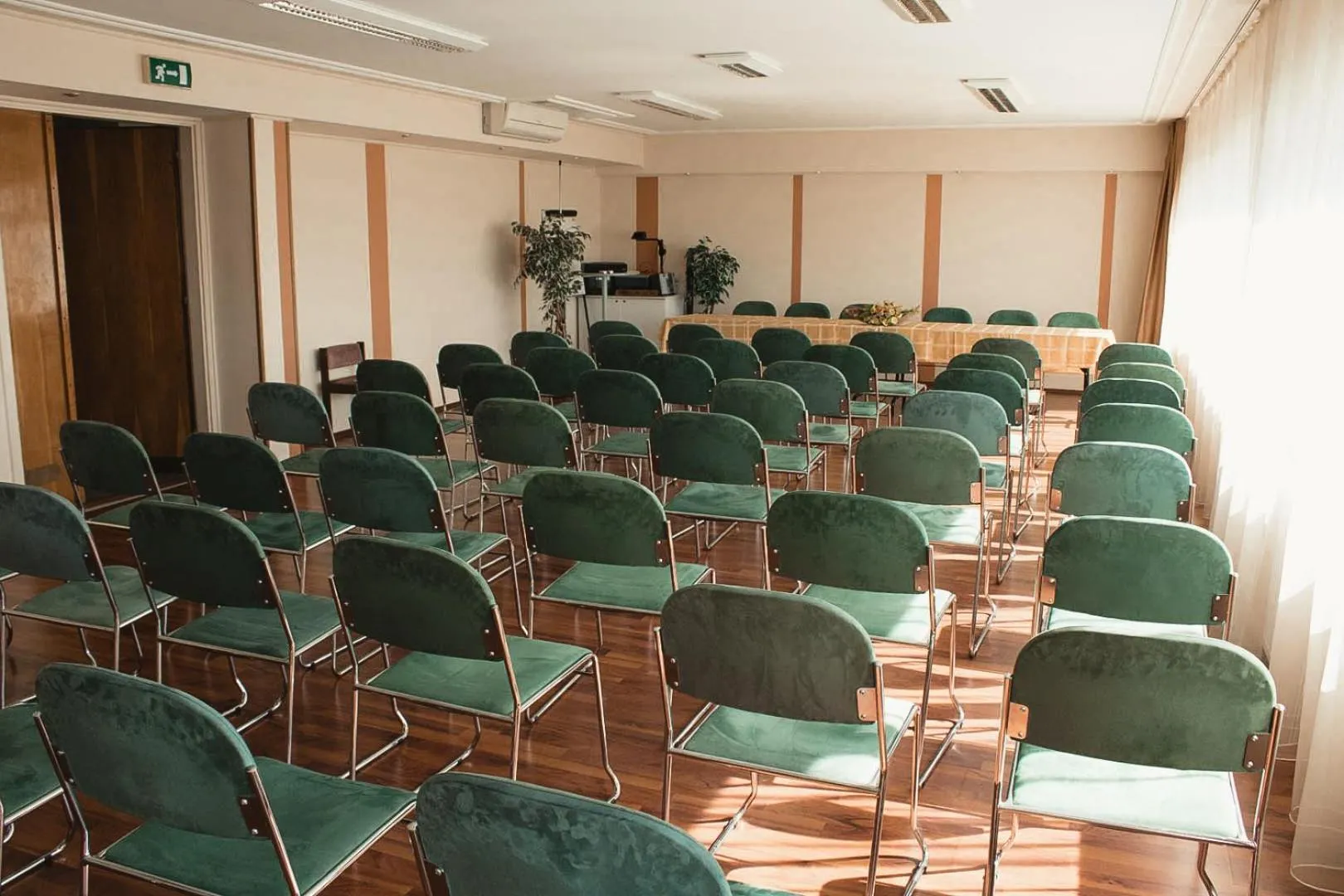 Meeting/conference room in Komfort Hotel Platan