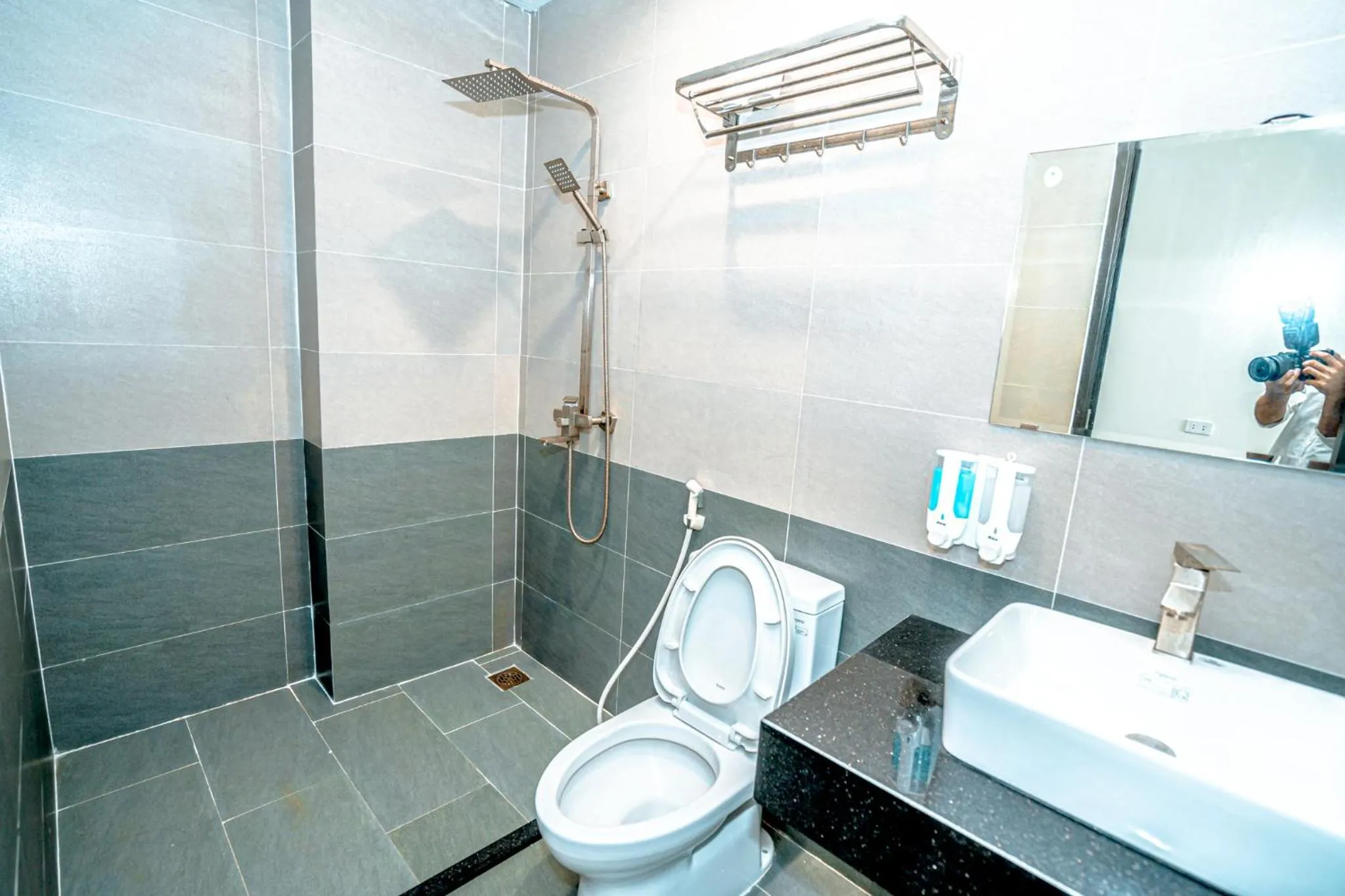 Bathroom in QUANG VINH HOTEL