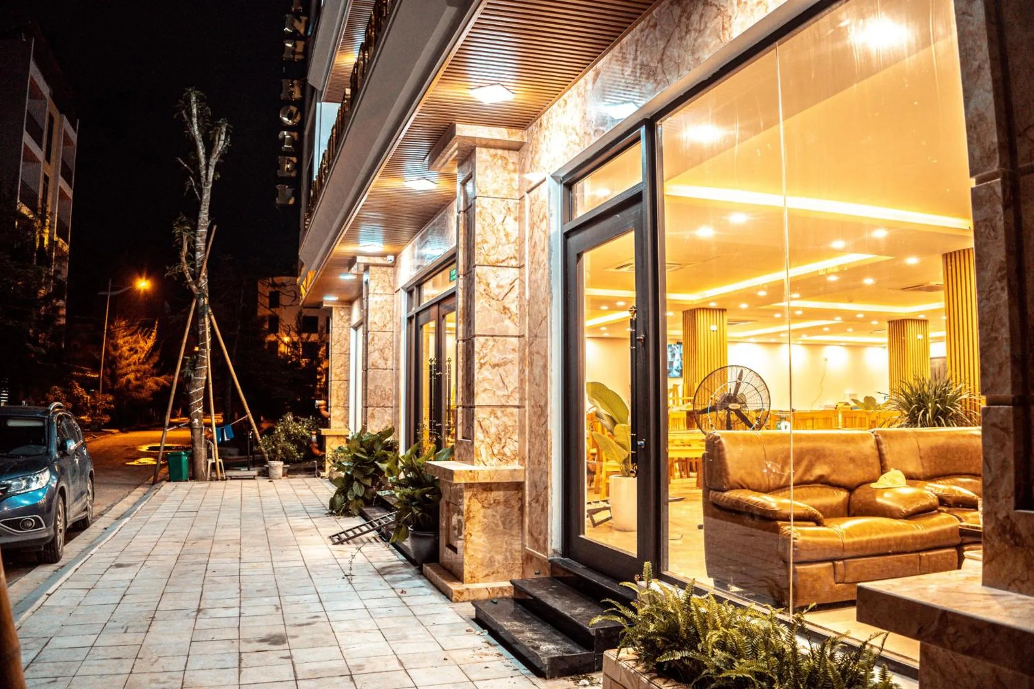 Facade/entrance in QUANG VINH HOTEL