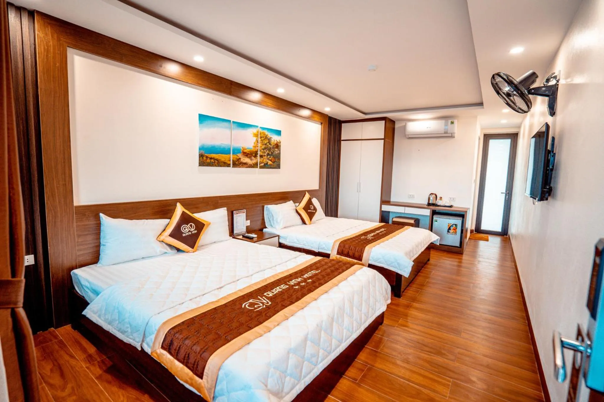Bedroom in QUANG VINH HOTEL
