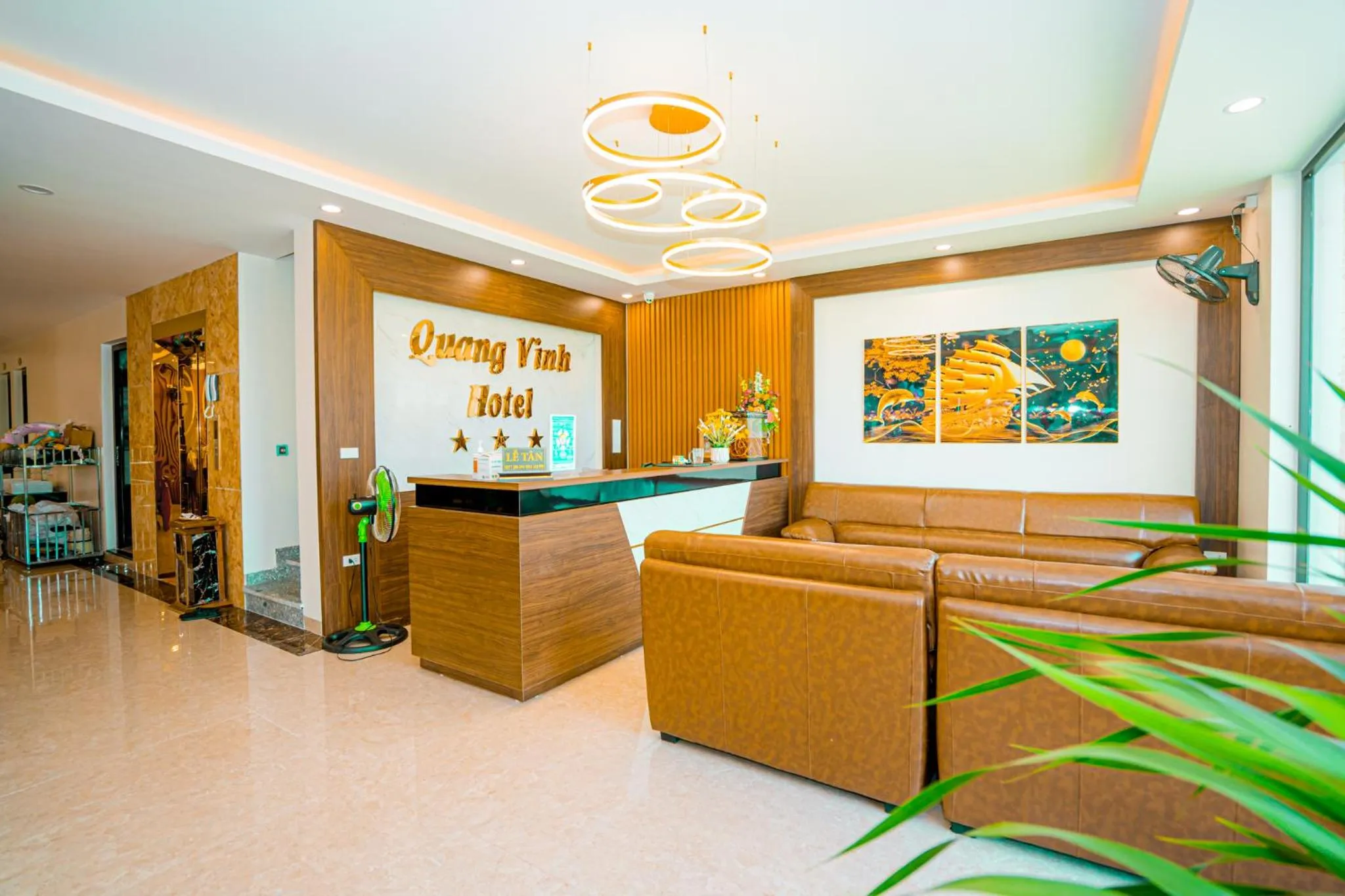 Lobby or reception in QUANG VINH HOTEL