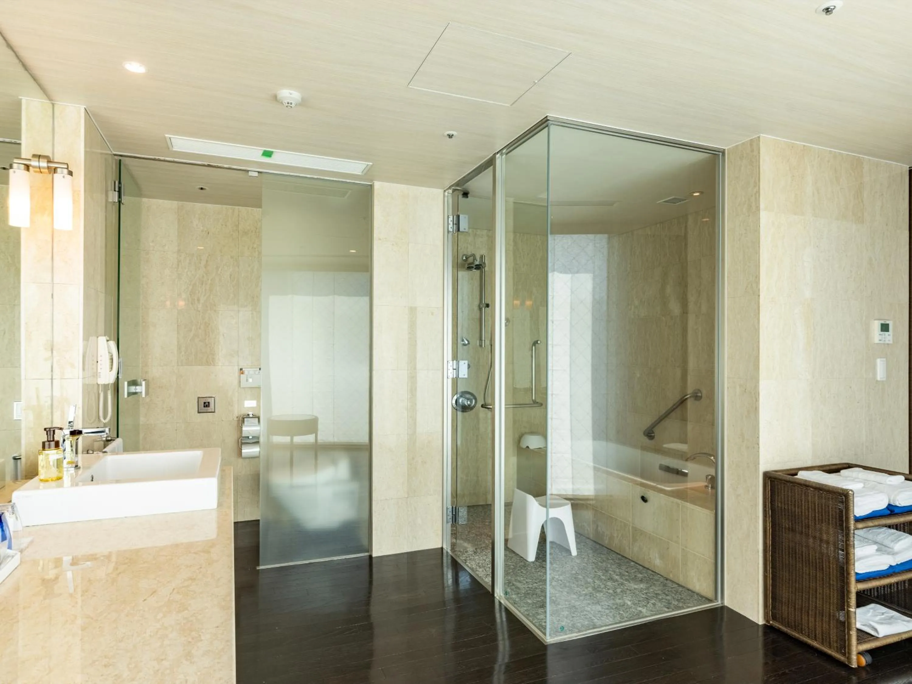 Photo of the whole room in Tenza Hotel at Hakata Station