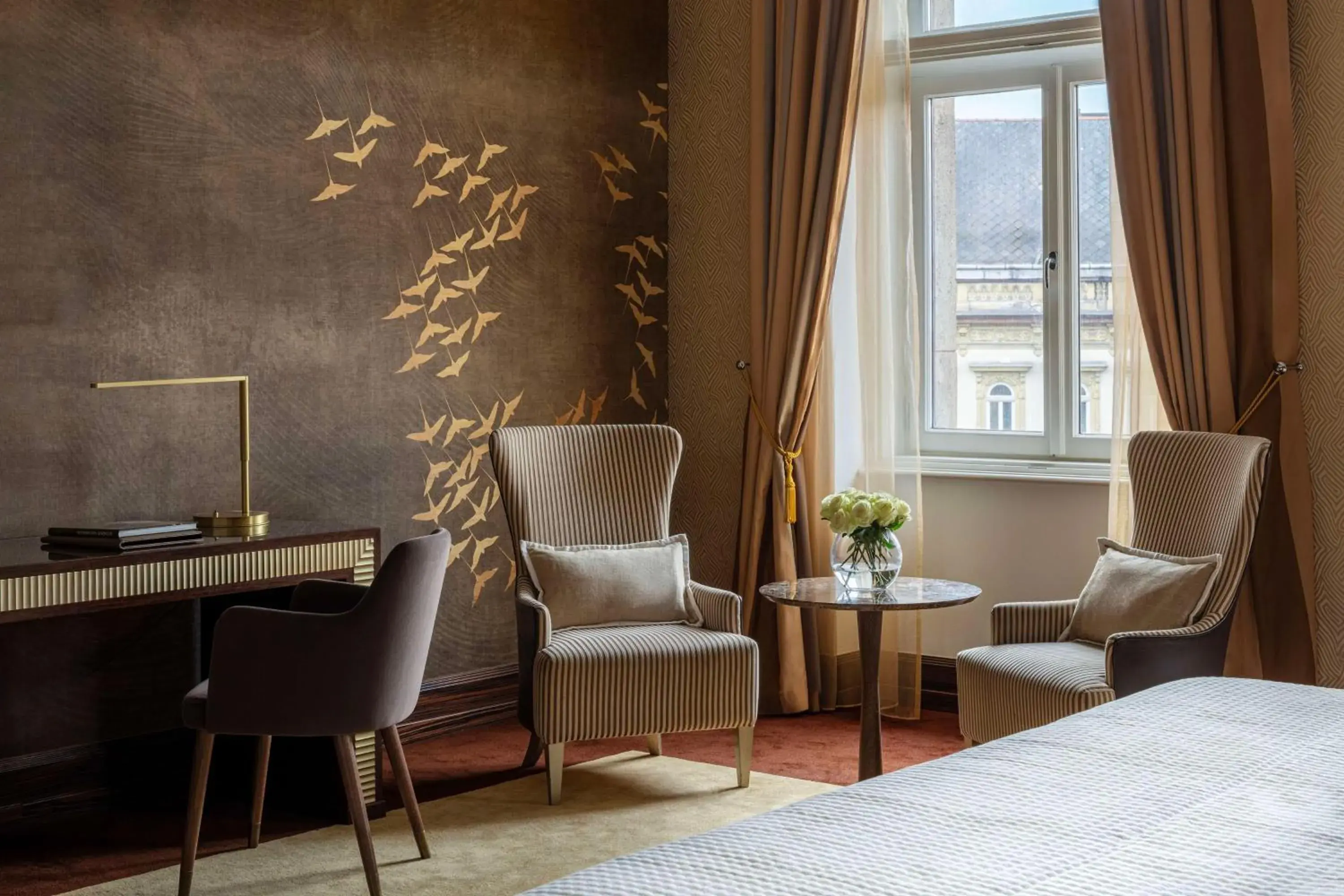 Bedroom in Anantara New York Palace Budapest - A Leading Hotel of the World Bedroom in Anantara New York Palace Budapest - A Leading Hotel of the World