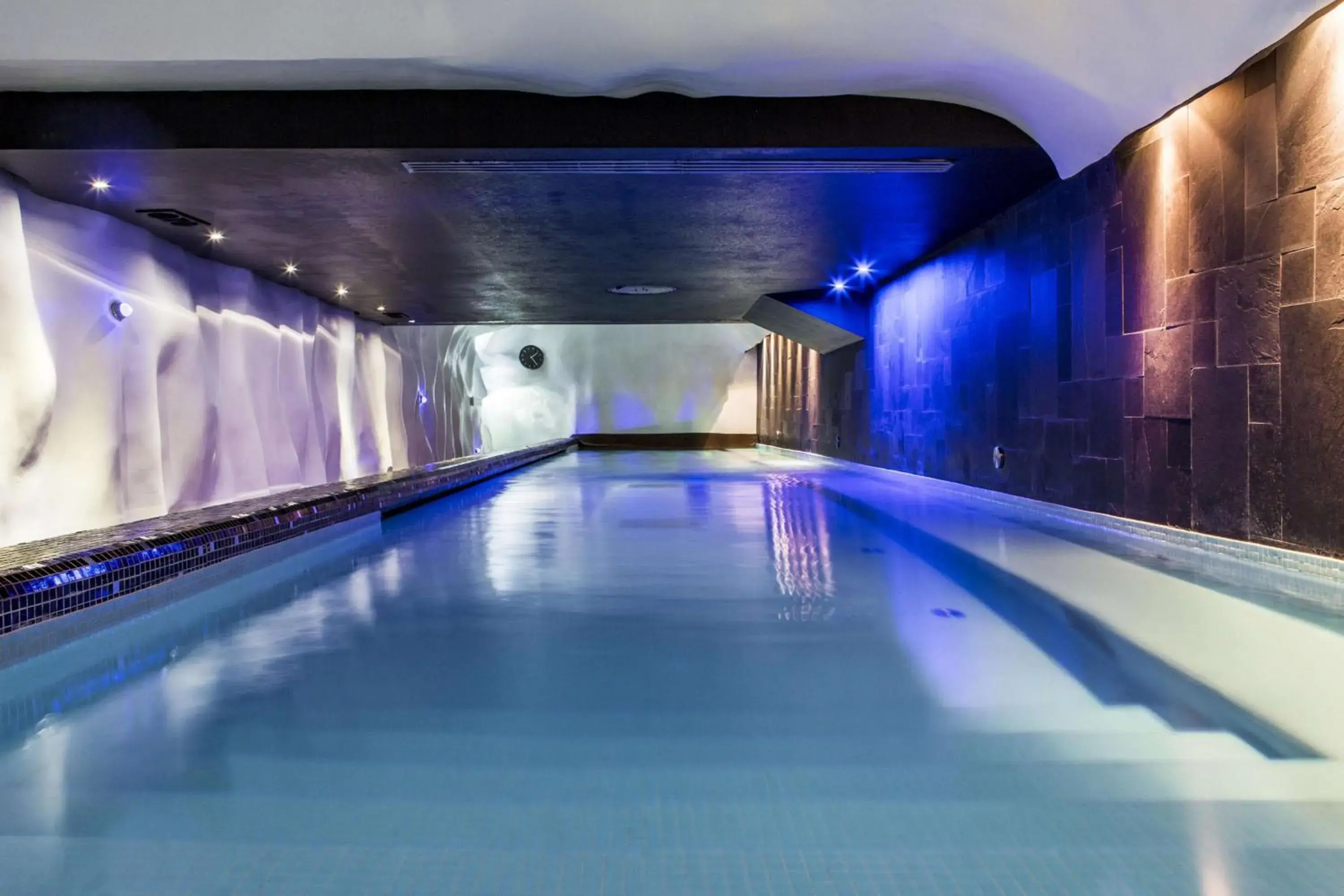 Pool view in Anantara New York Palace Budapest - A Leading Hotel of the World Pool view in Anantara New York Palace Budapest - A Leading Hotel of the World