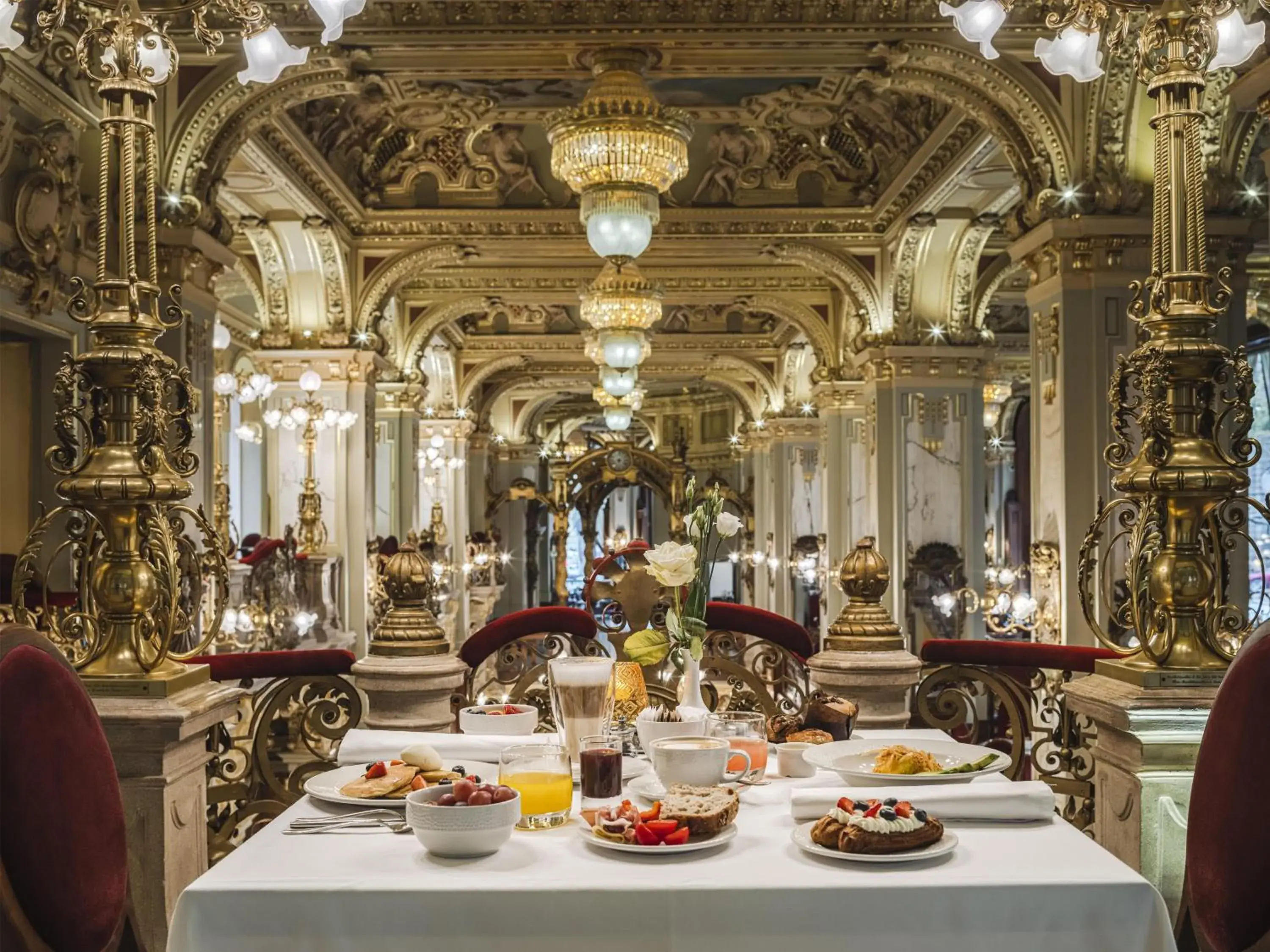 Property building in Anantara New York Palace Budapest - A Leading Hotel of the World Property building in Anantara New York Palace Budapest - A Leading Hotel of the World