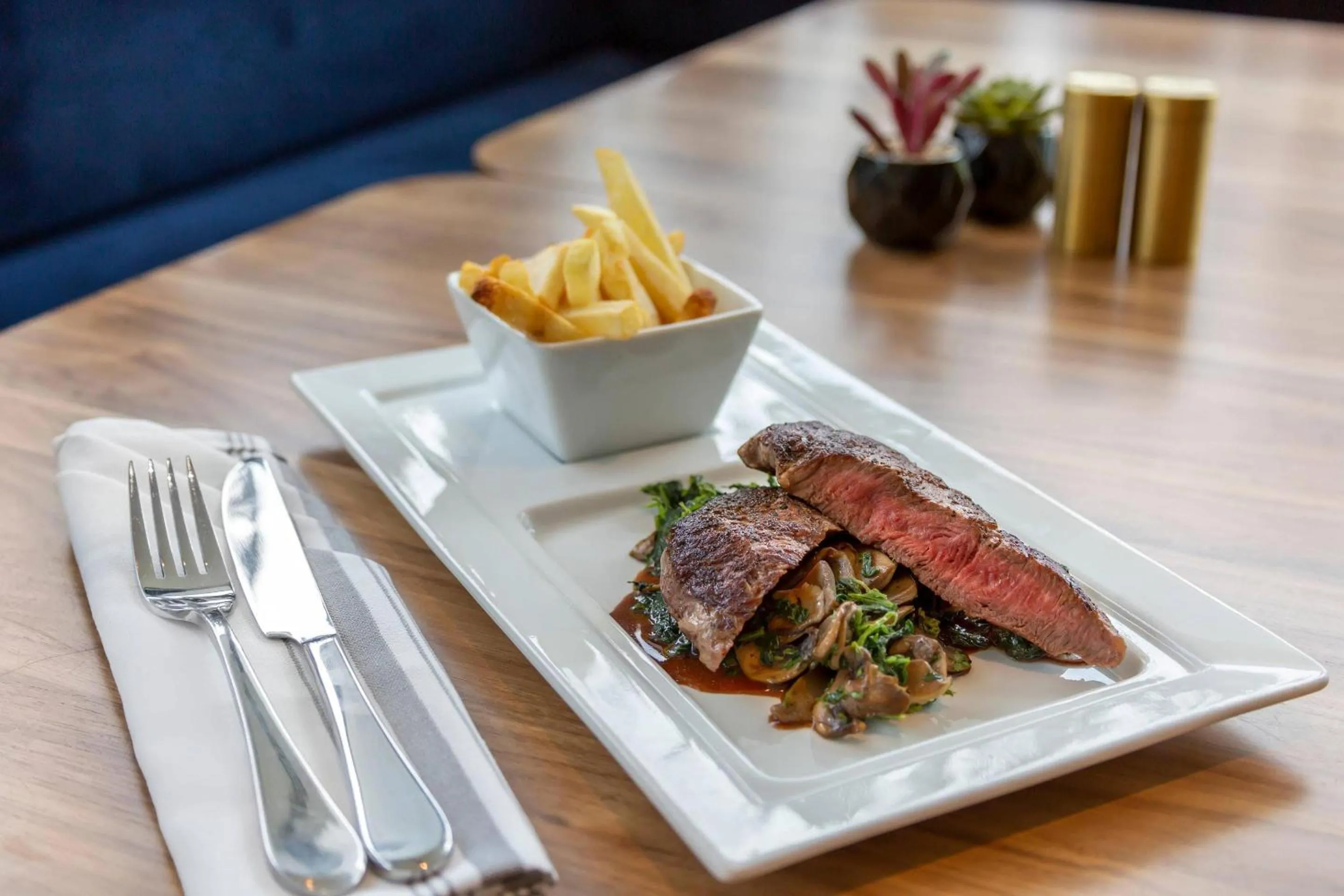 Restaurant/places to eat in Cambria Hotel Austin Airport