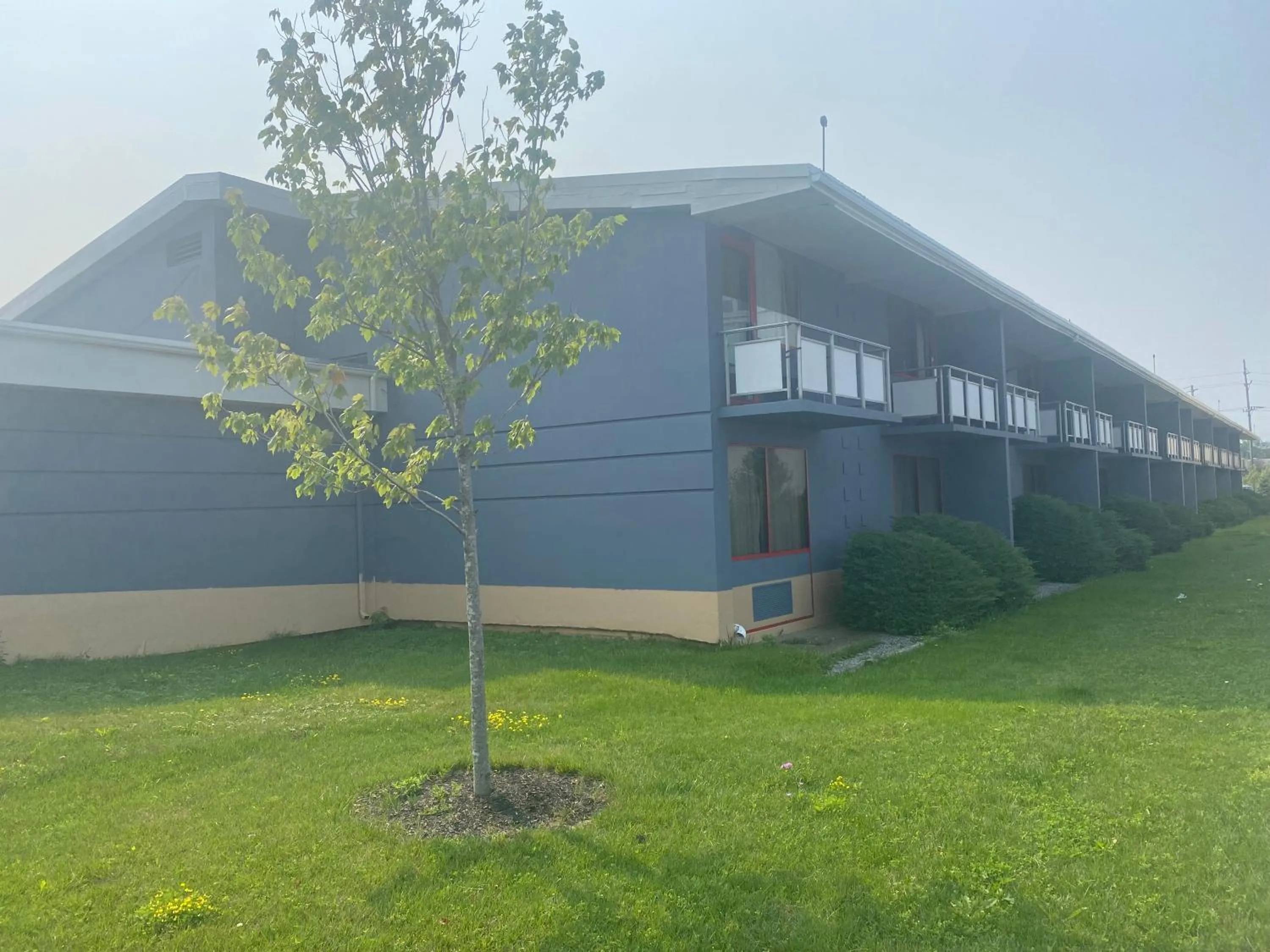 Property building in Suburban Studios Buffalo Airport
