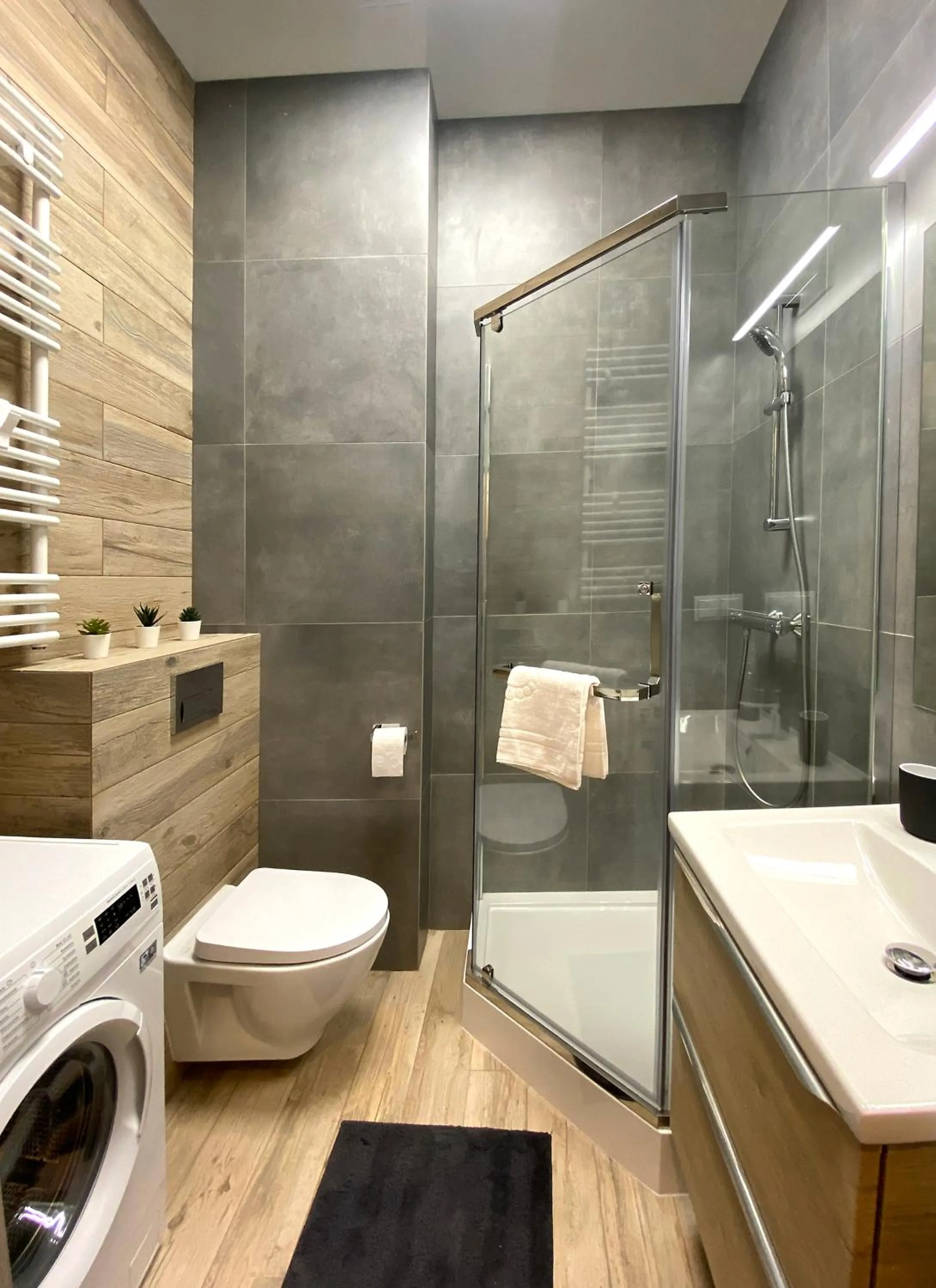 Bathroom in Starowiślna 41-43 by PI Apartments