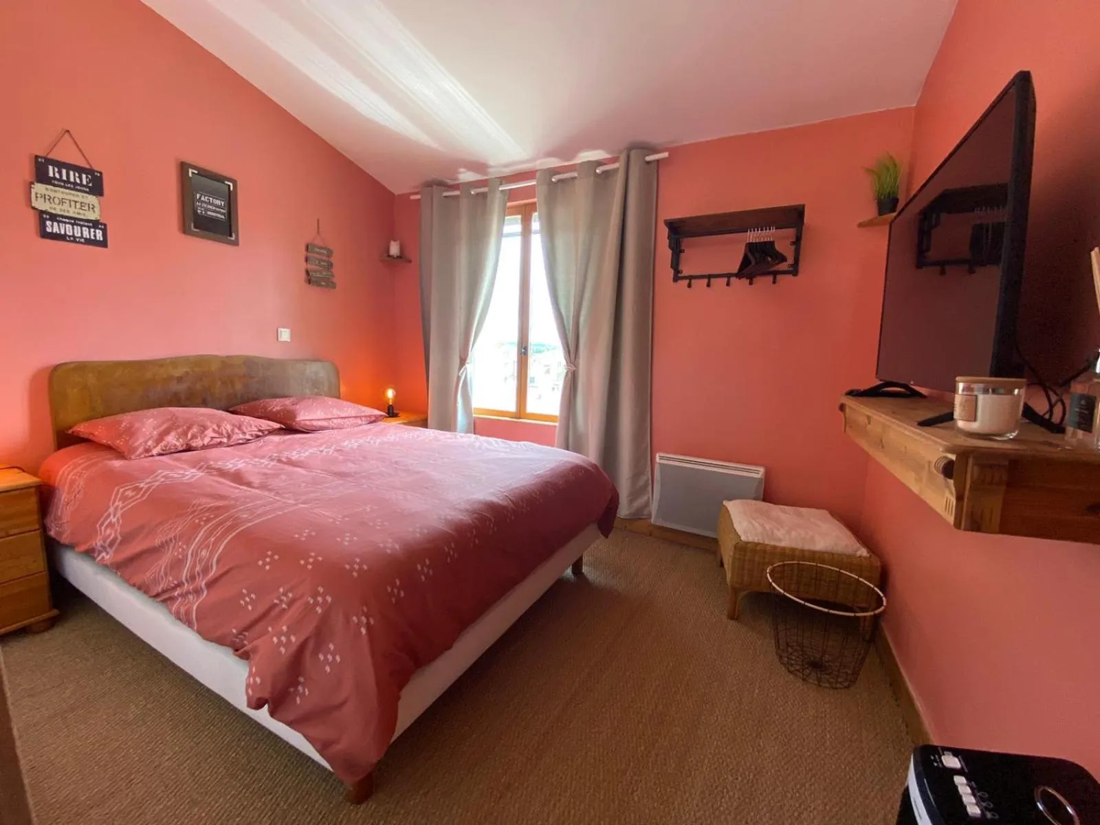 Bed in Rooftop Face à la Cité 'RFC'