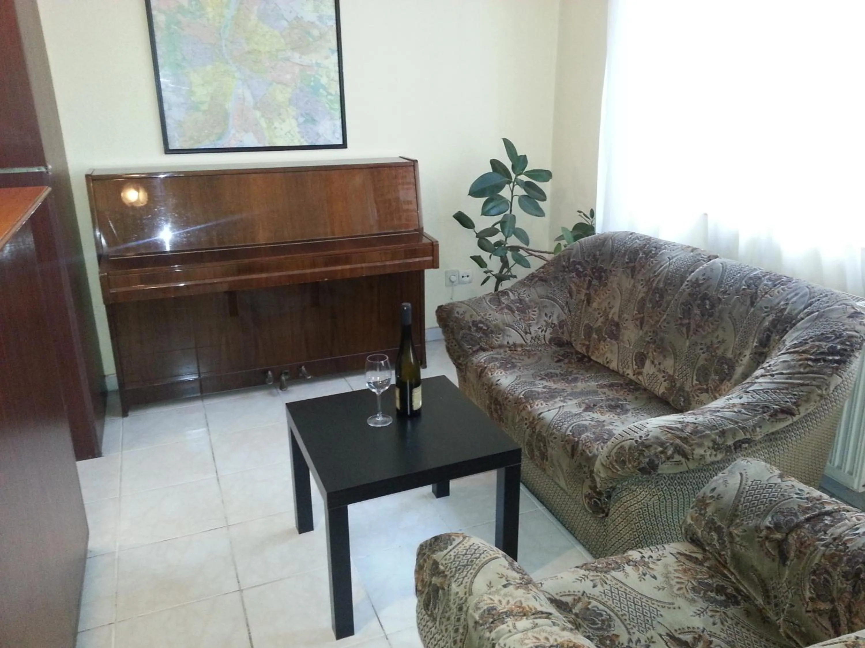 Seating area in Carmen Pension