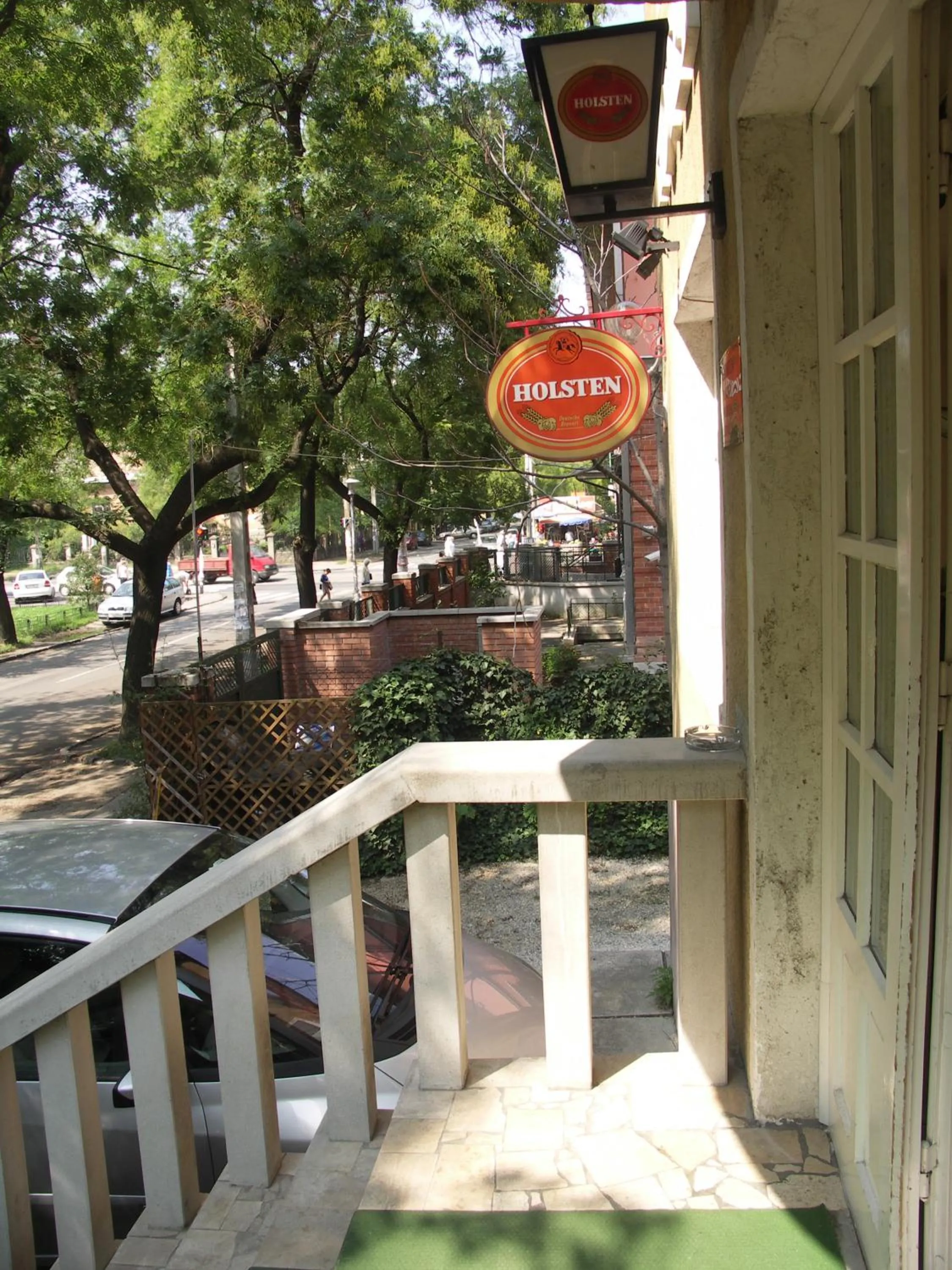 Facade/entrance in Carmen Pension