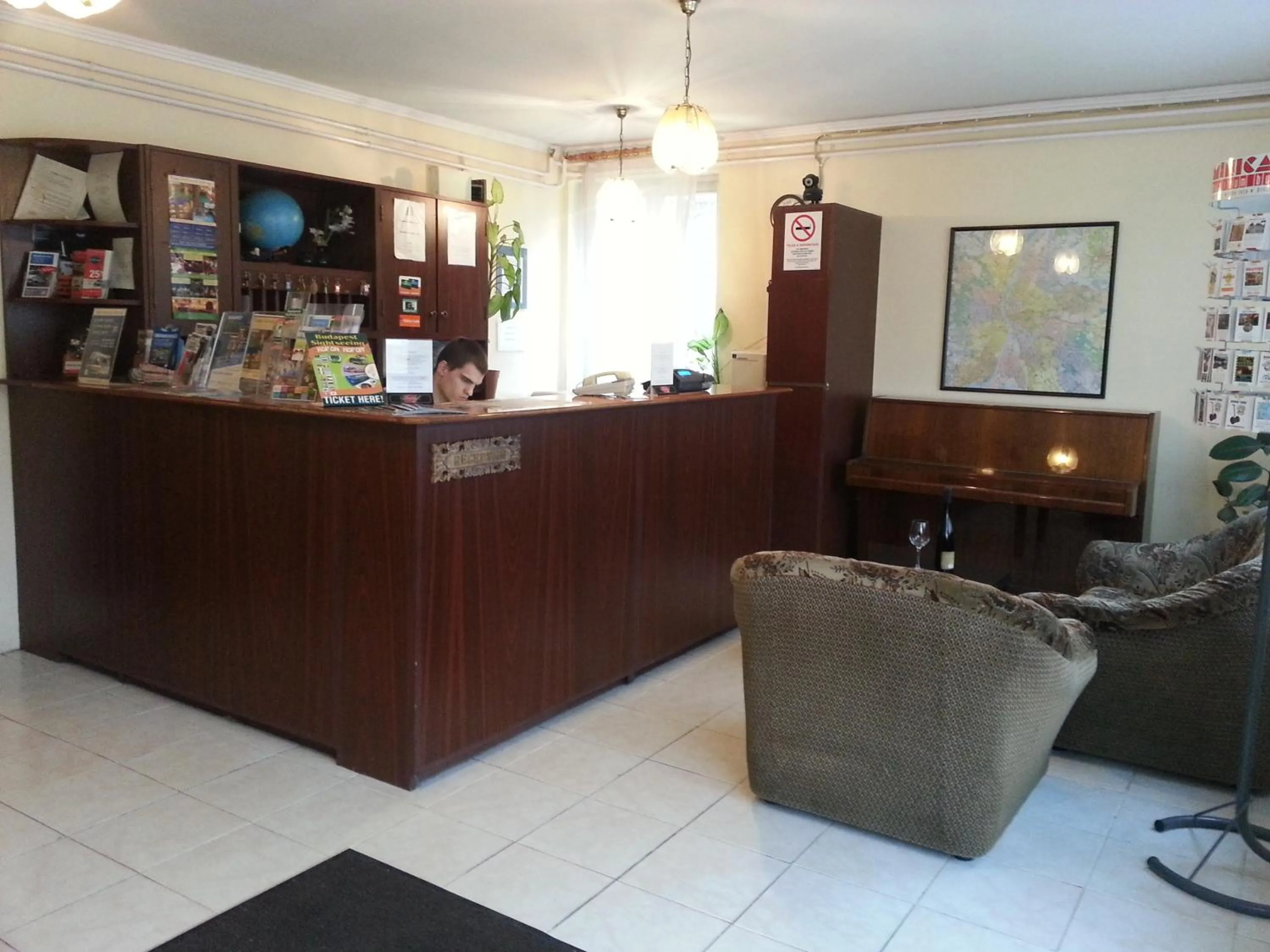Lobby or reception in Carmen Pension