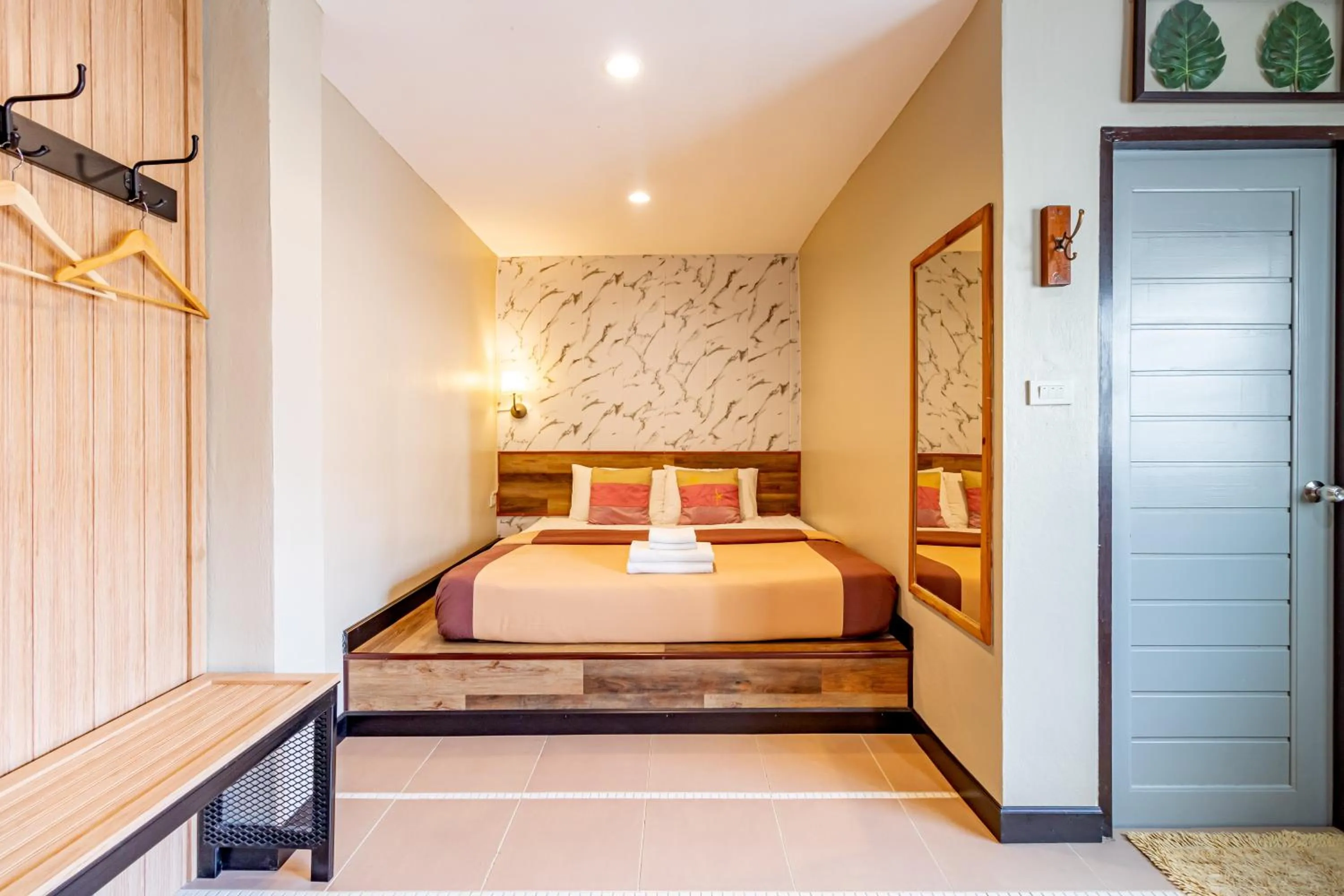 Bedroom, Bed in The Palm Hotel