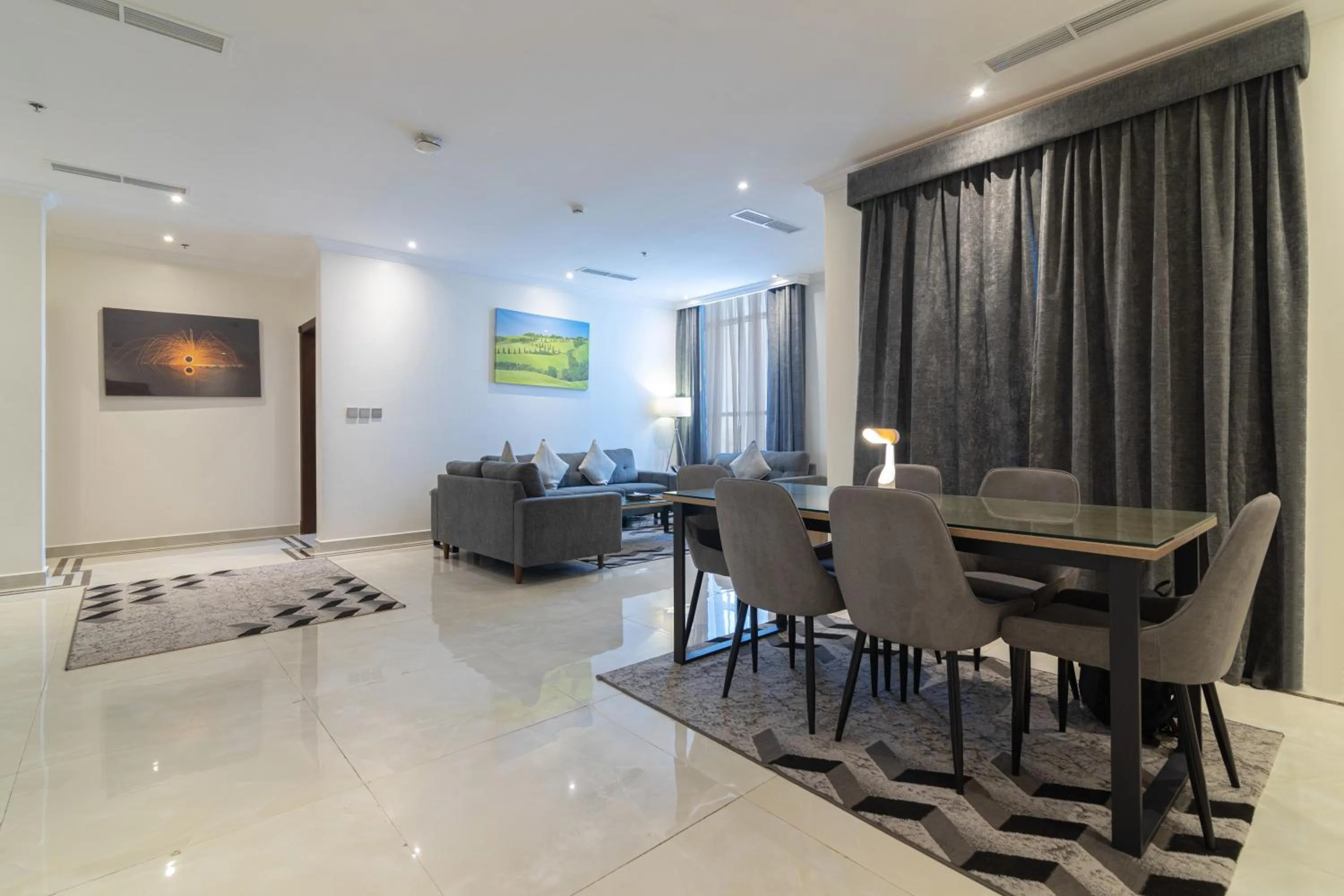 Dining area in The Gate Hotel and Apartments