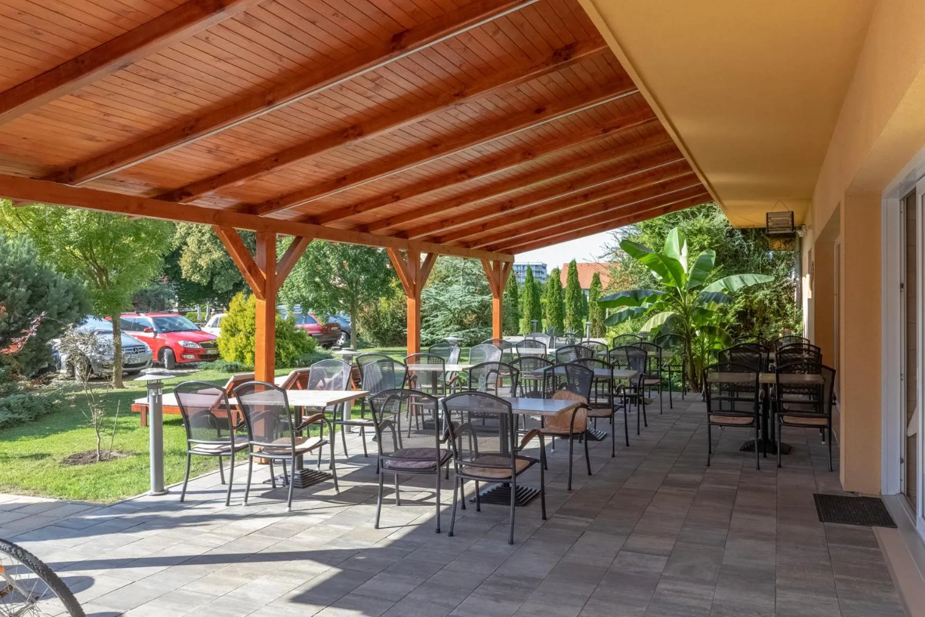 Restaurant/places to eat in Hotel Vital