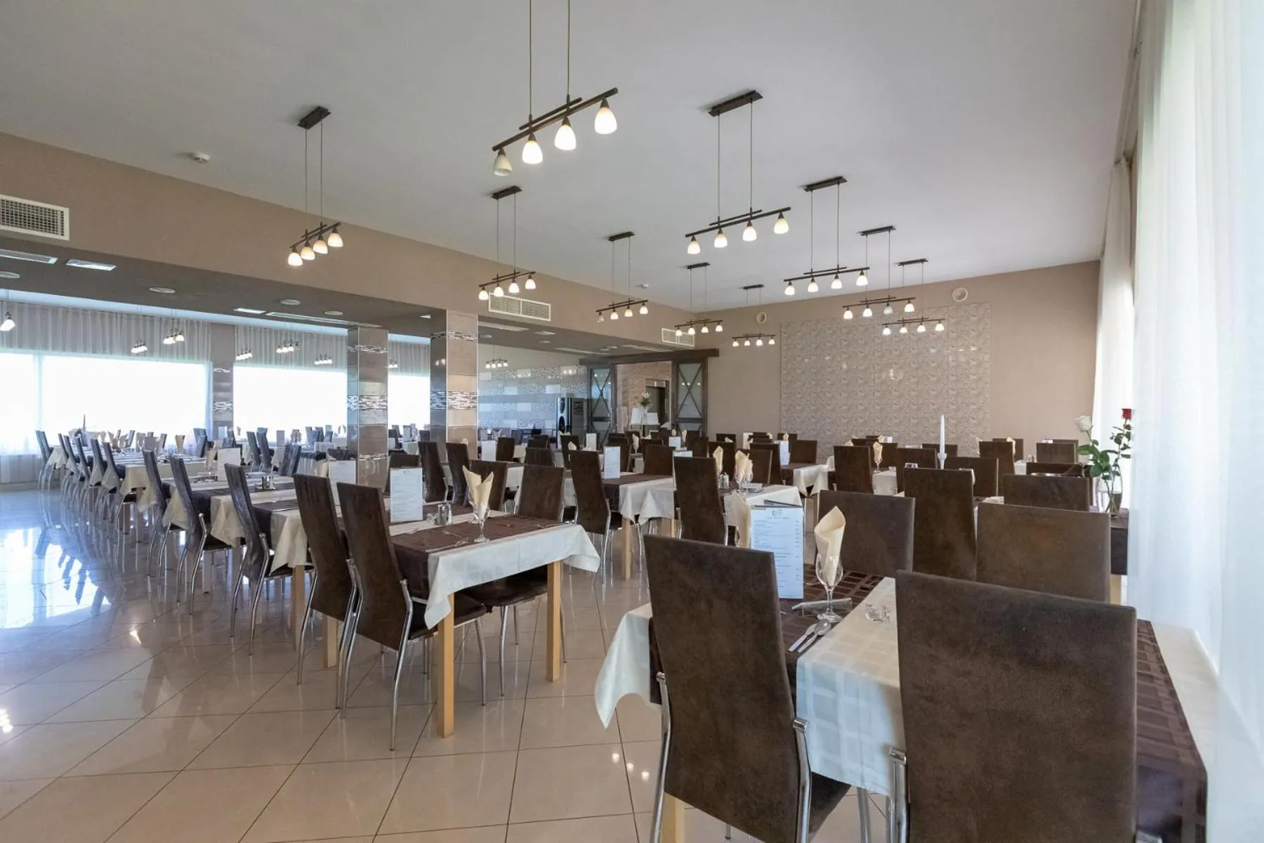 Restaurant/places to eat in Hotel Vital