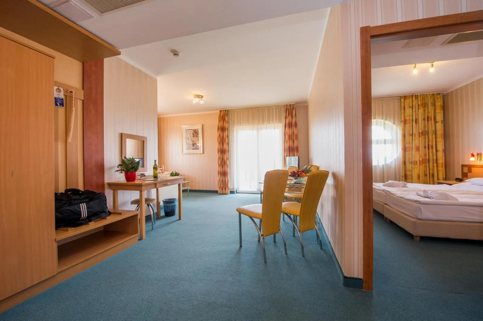 Living room, Bed in Hotel Vital