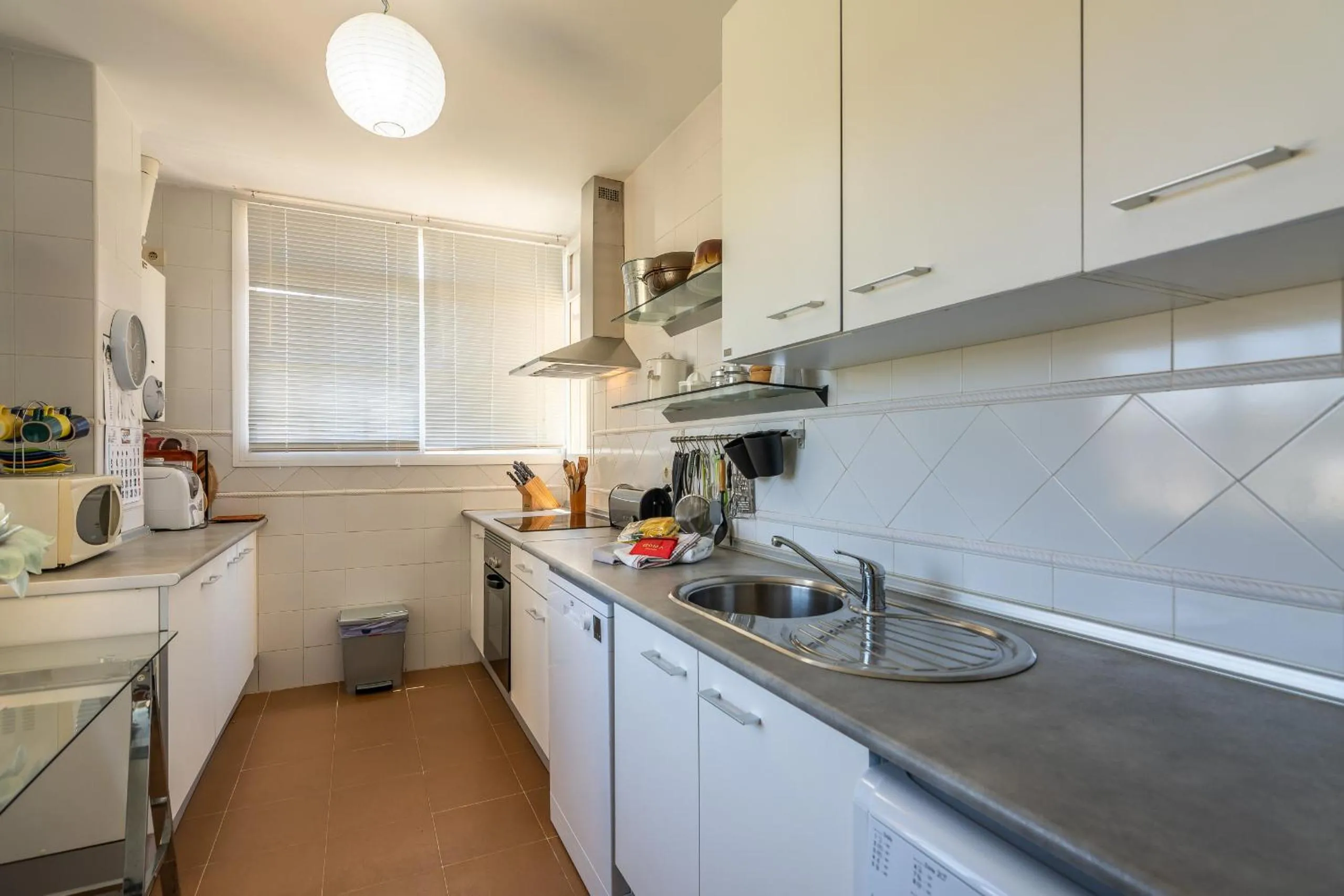 Kitchen or kitchenette in Albatros Golf I by Ĥ