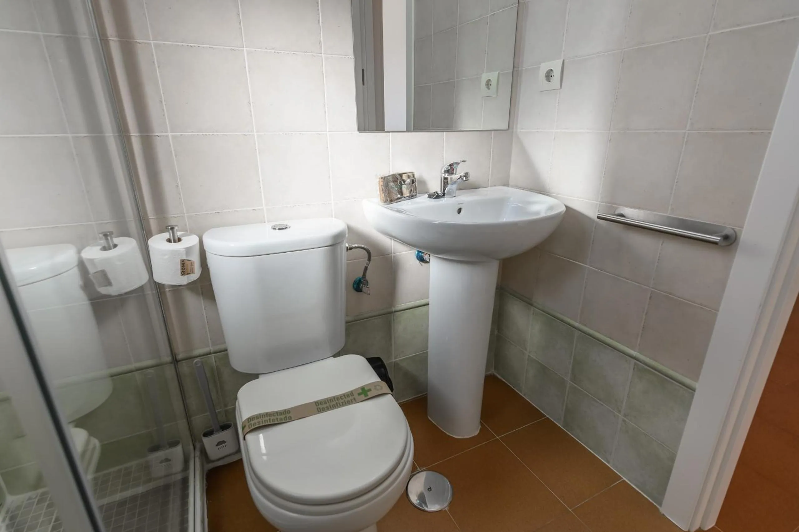 Bathroom in Albatros Golf I by Ĥ