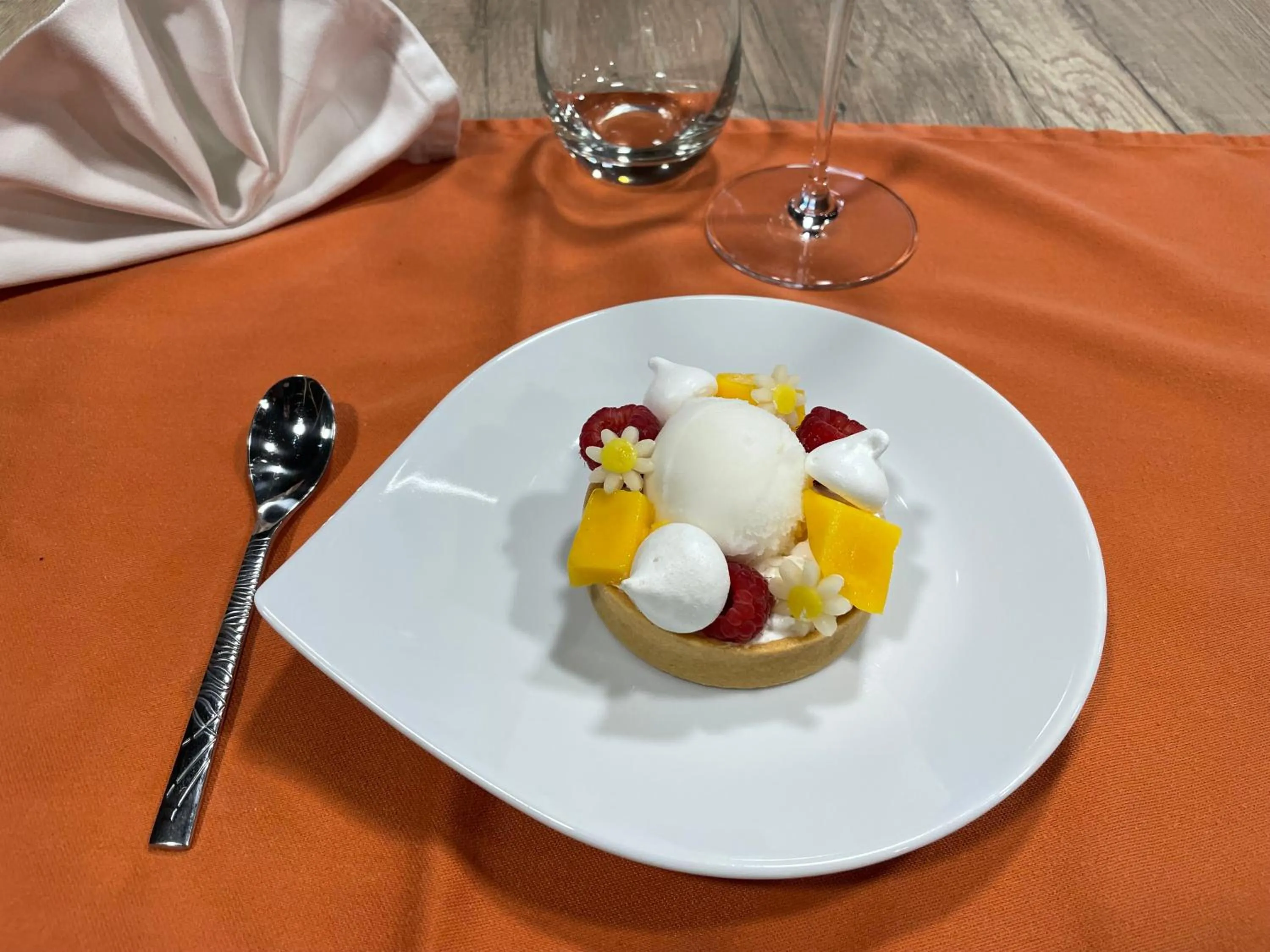 Restaurant/places to eat in Hôtel & Spa du Tremplin