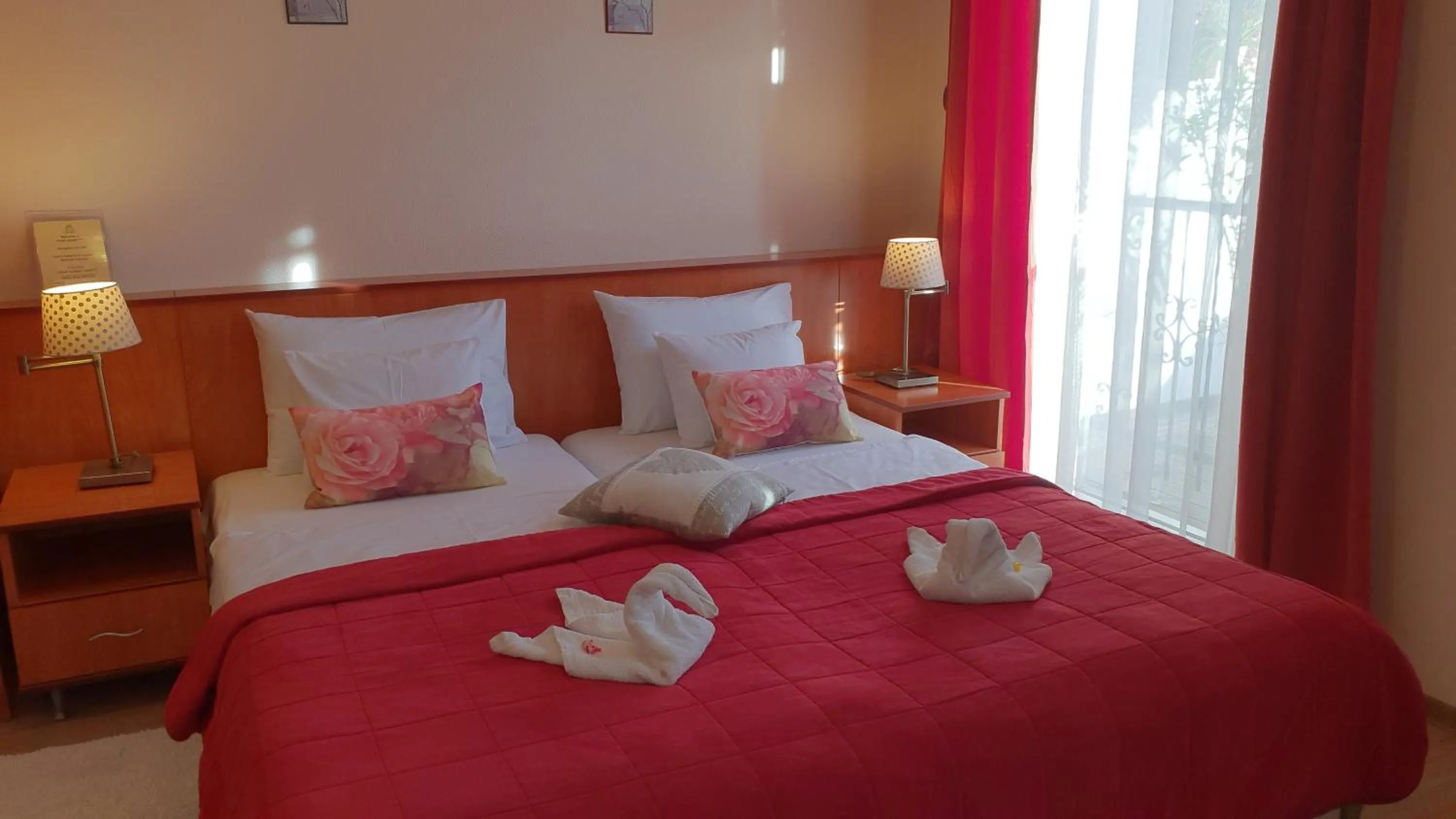 Bed in Hotel Isabell Győr