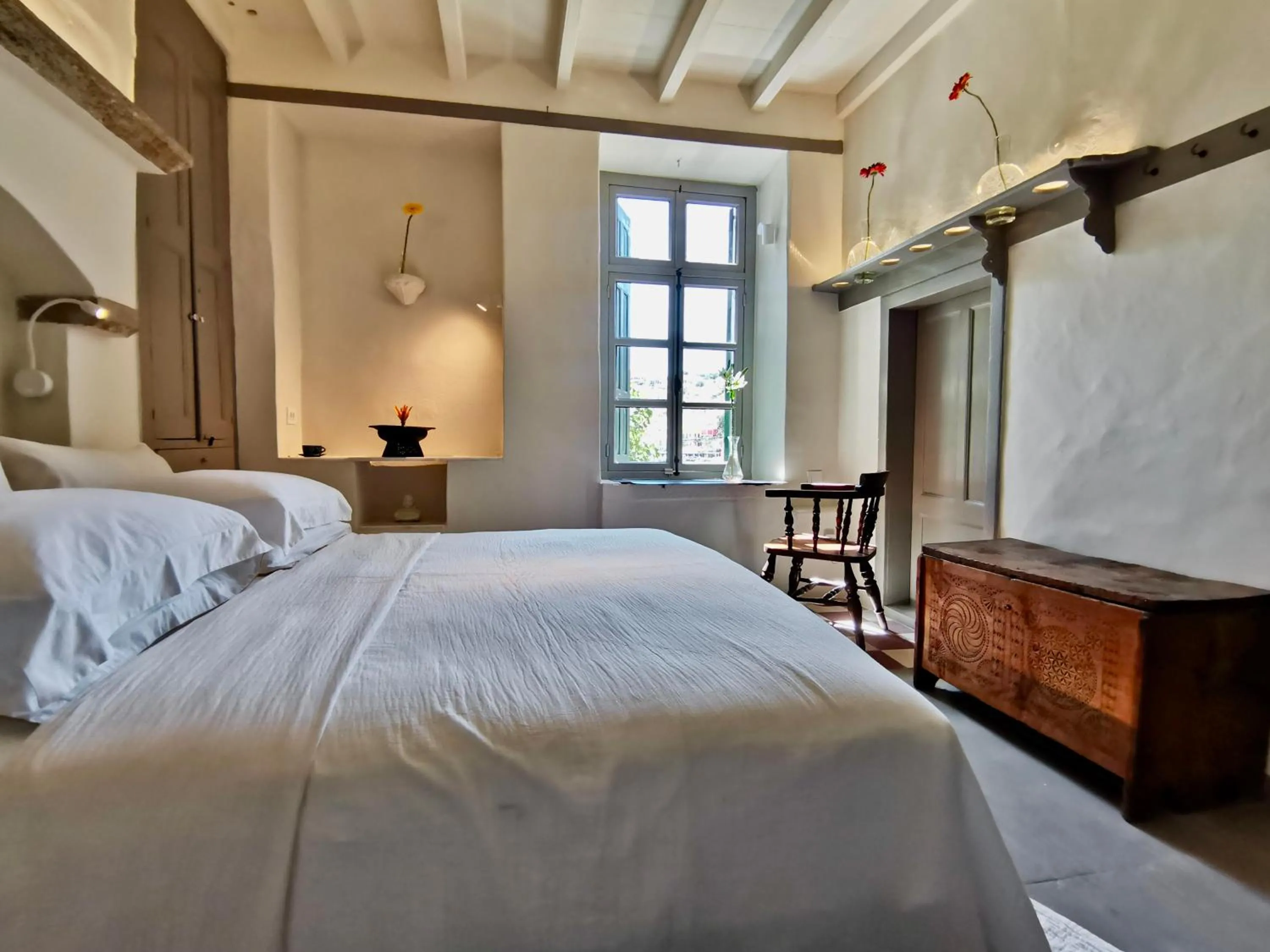 Bed in 1900 Hotel