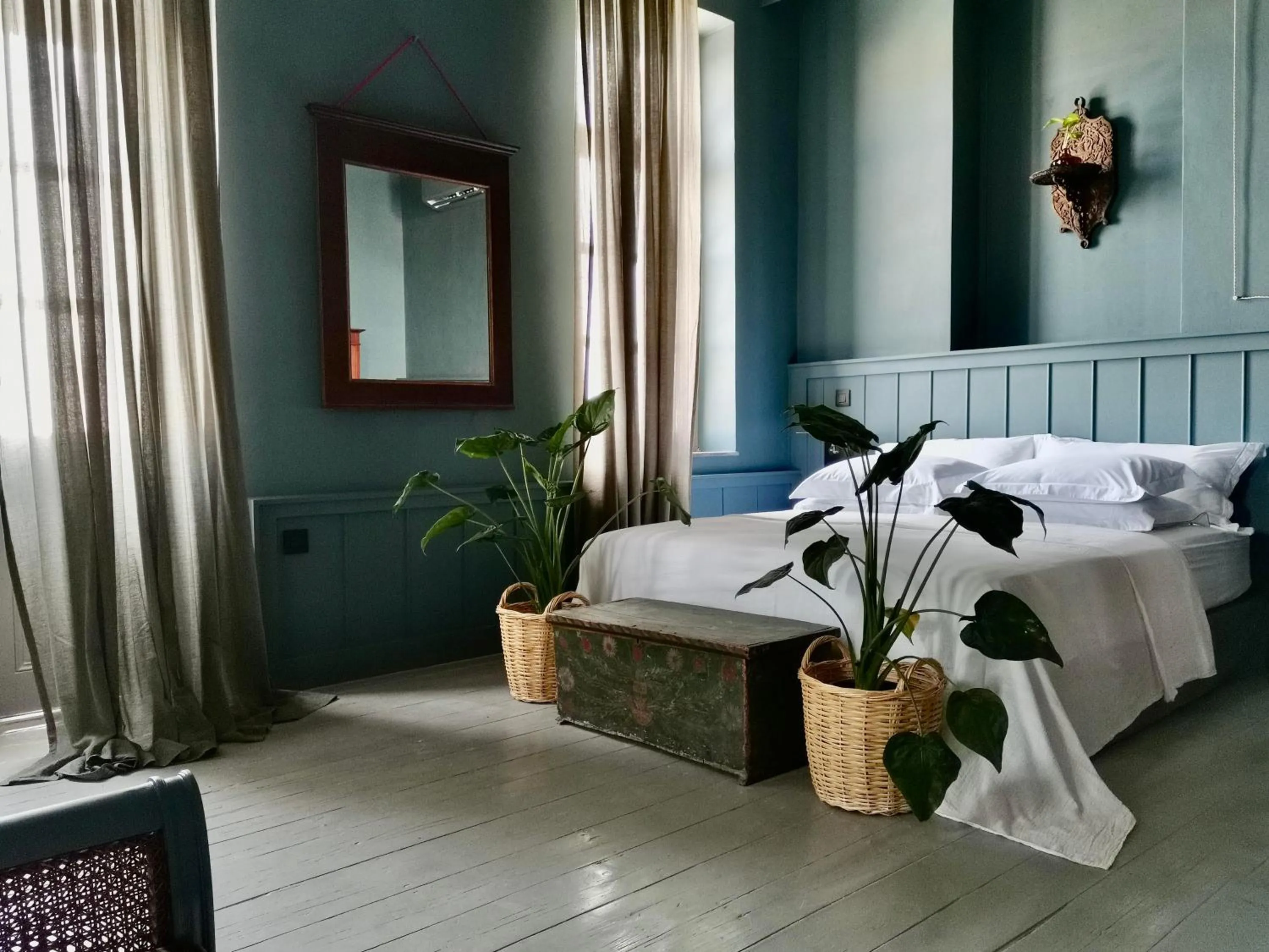 Bed in 1900 Hotel