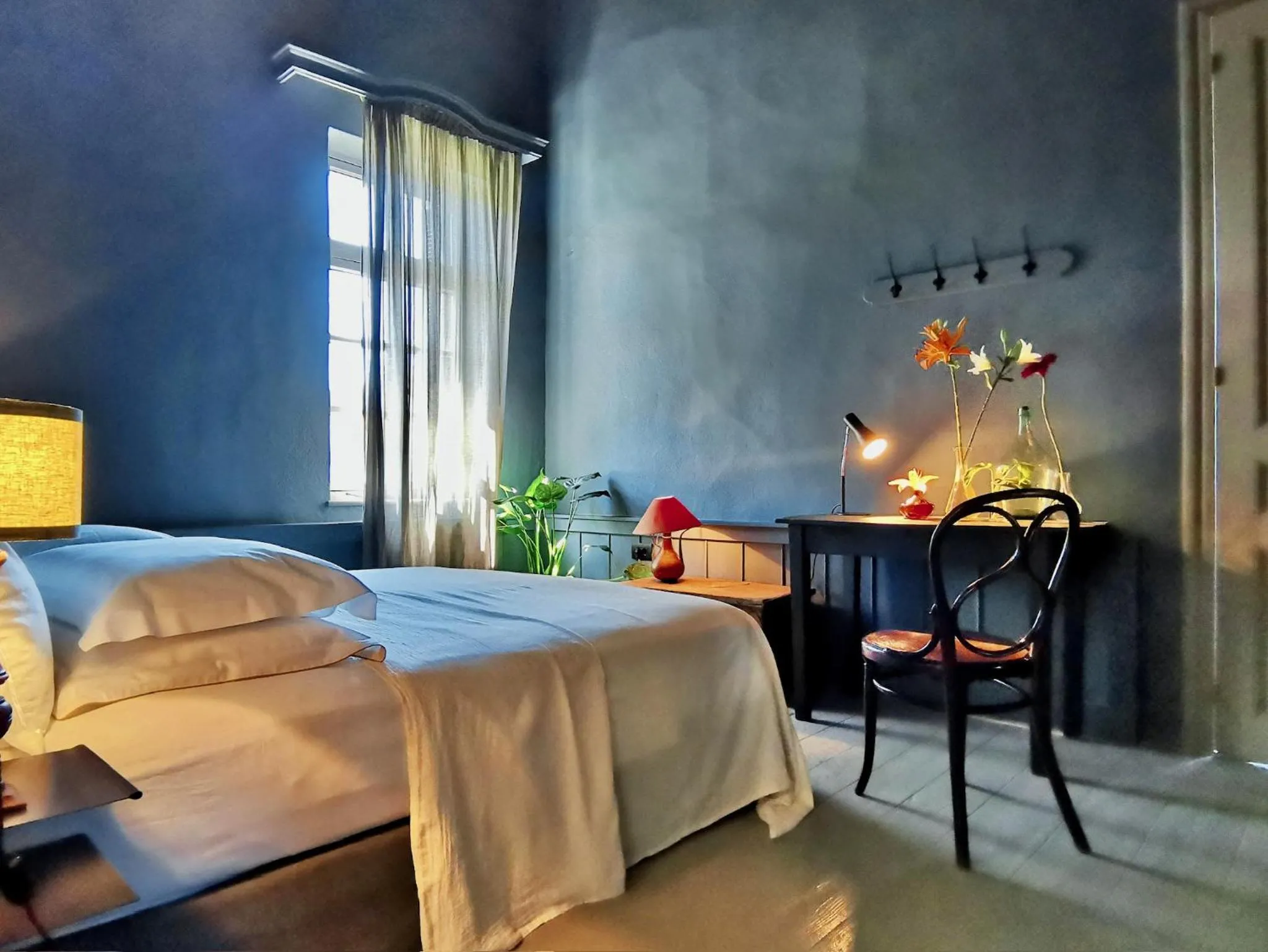 Bed in 1900 Hotel