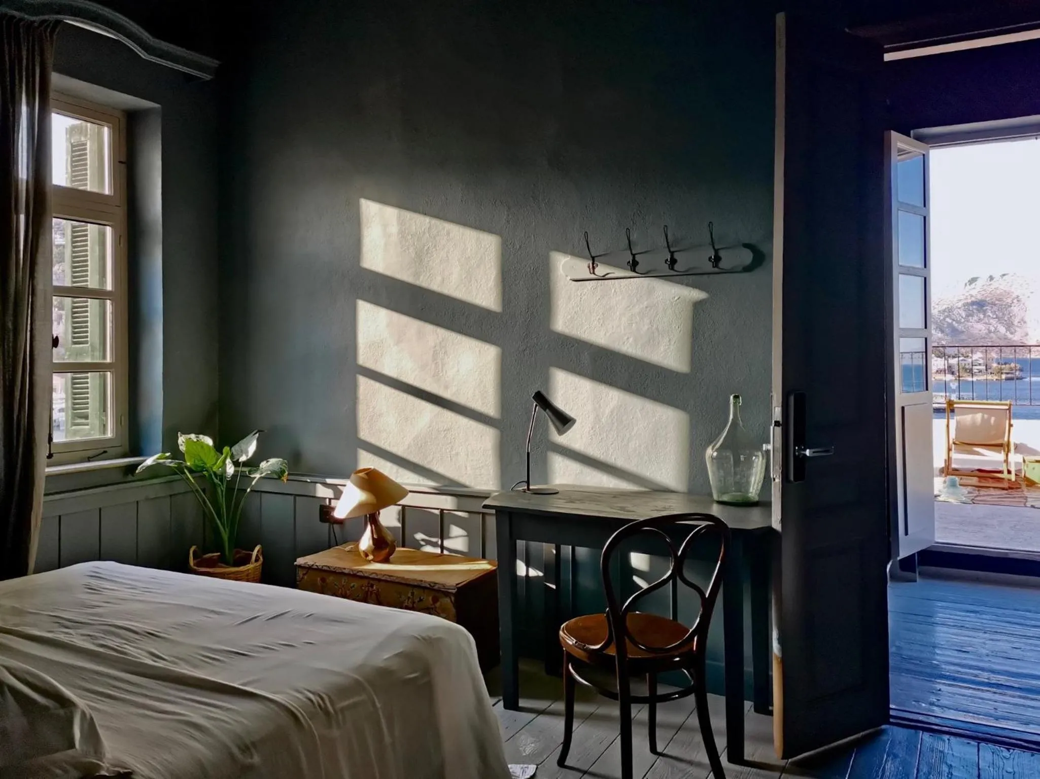 View (from property/room), Bed in 1900 Hotel