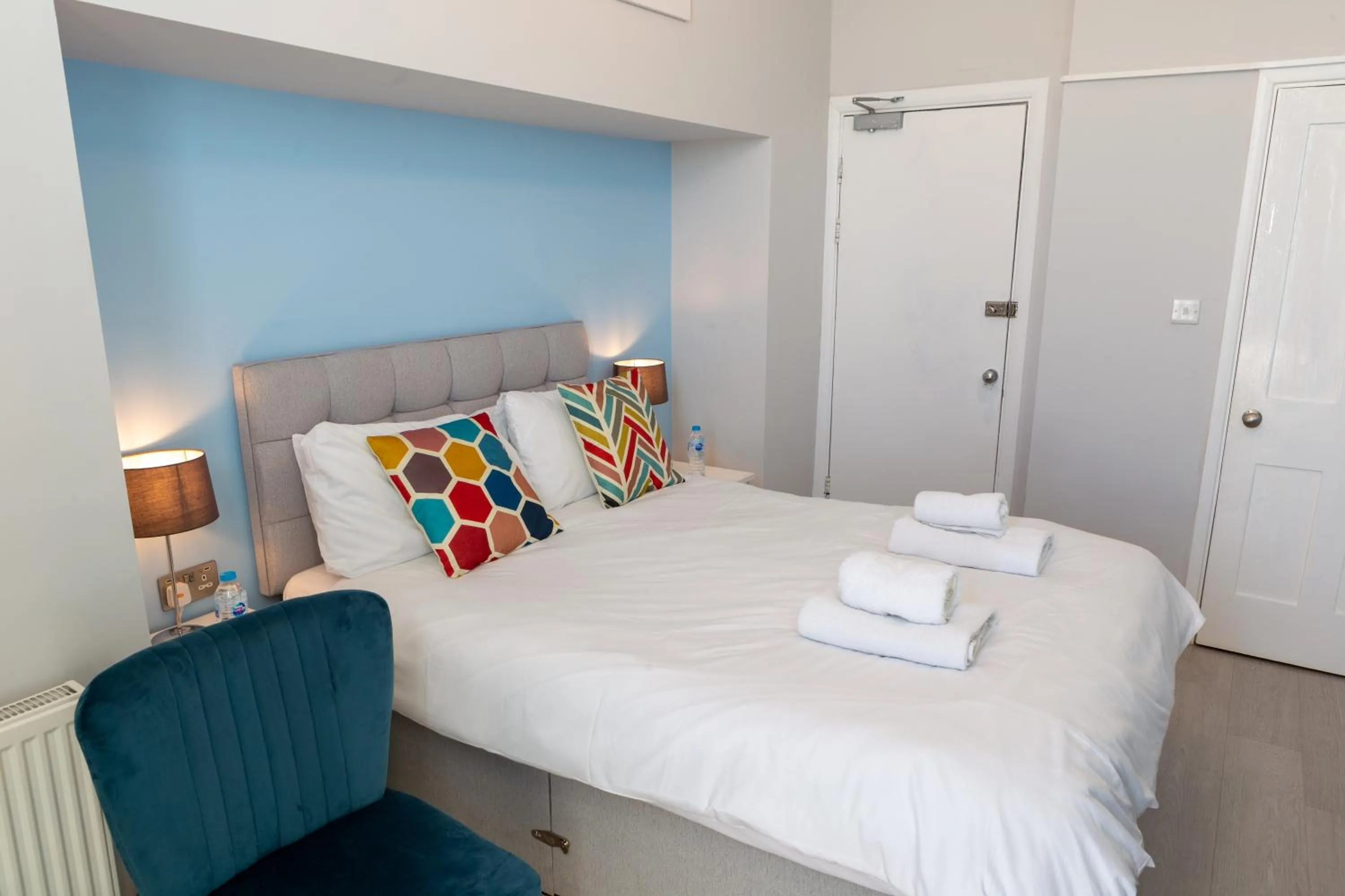 Bedroom, Bed in The Halcyon