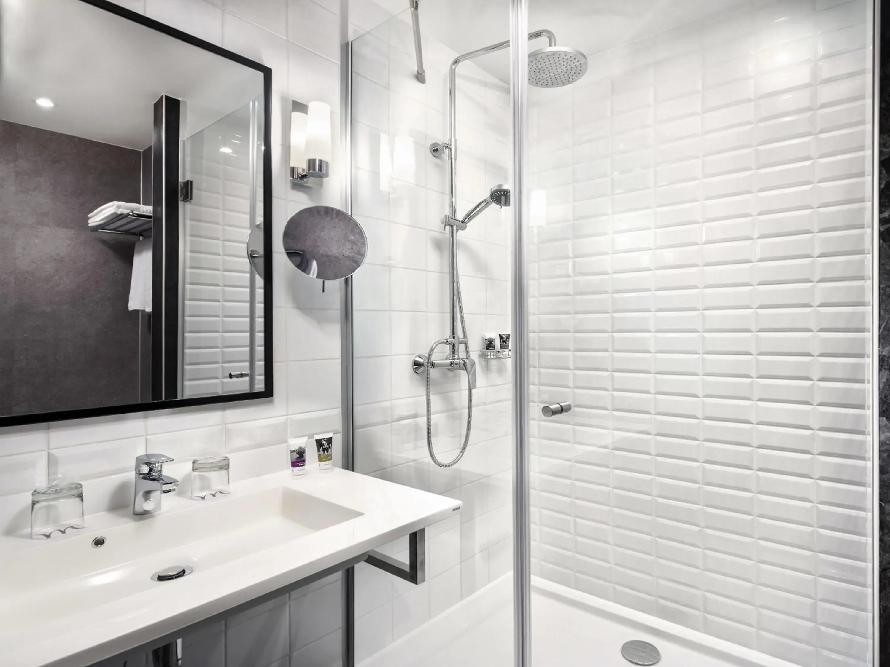 Bedroom in Mercure Budapest City Center Bedroom in Mercure Budapest City Center