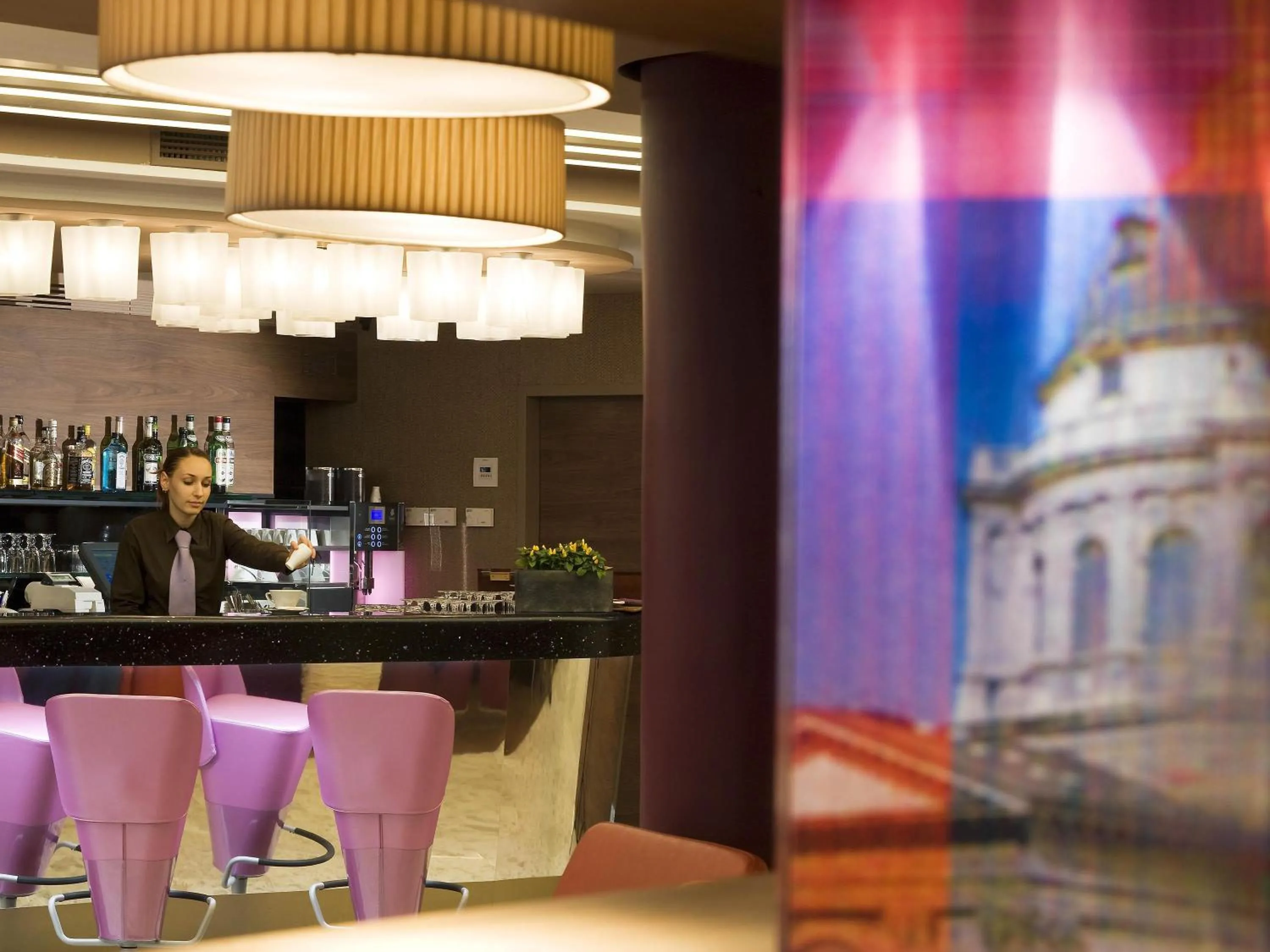 Restaurant/places to eat in Mercure Budapest City Center
