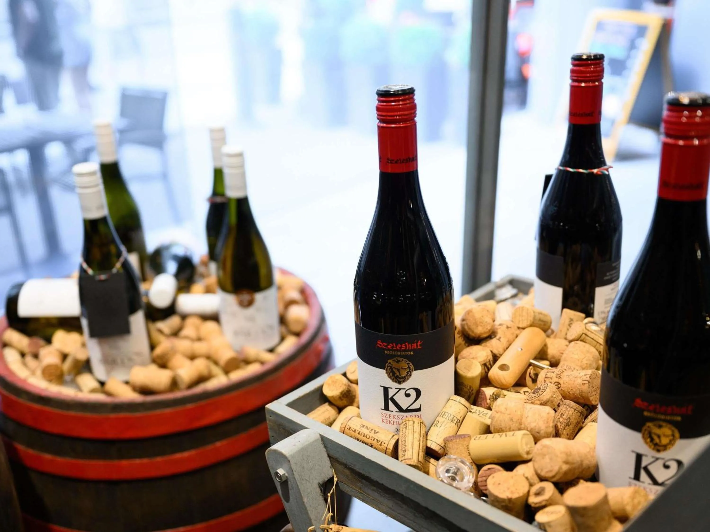 Lounge or bar in Mercure Budapest City Center