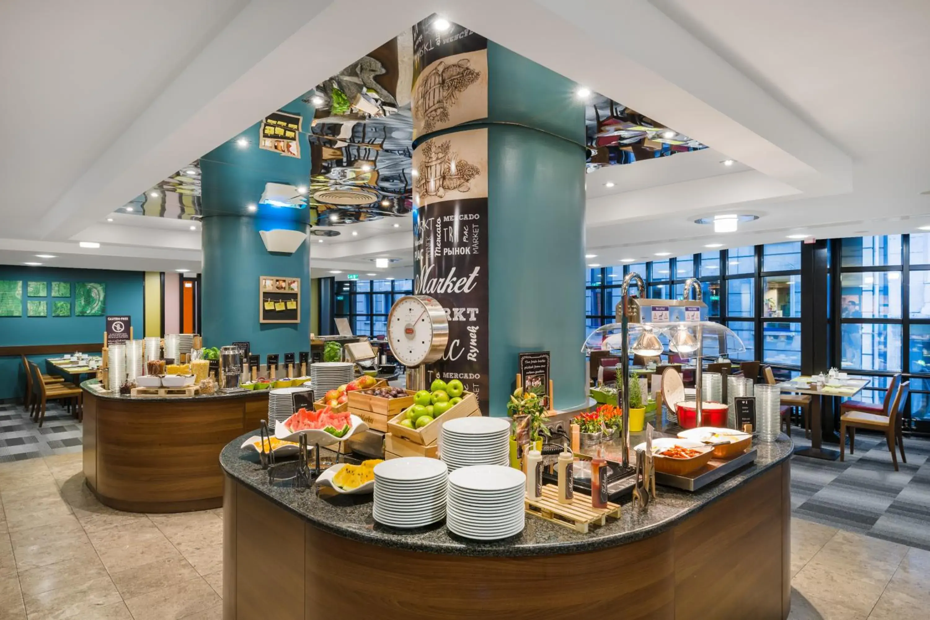 Buffet breakfast, Restaurant/Places to Eat in Mercure Budapest City Center
